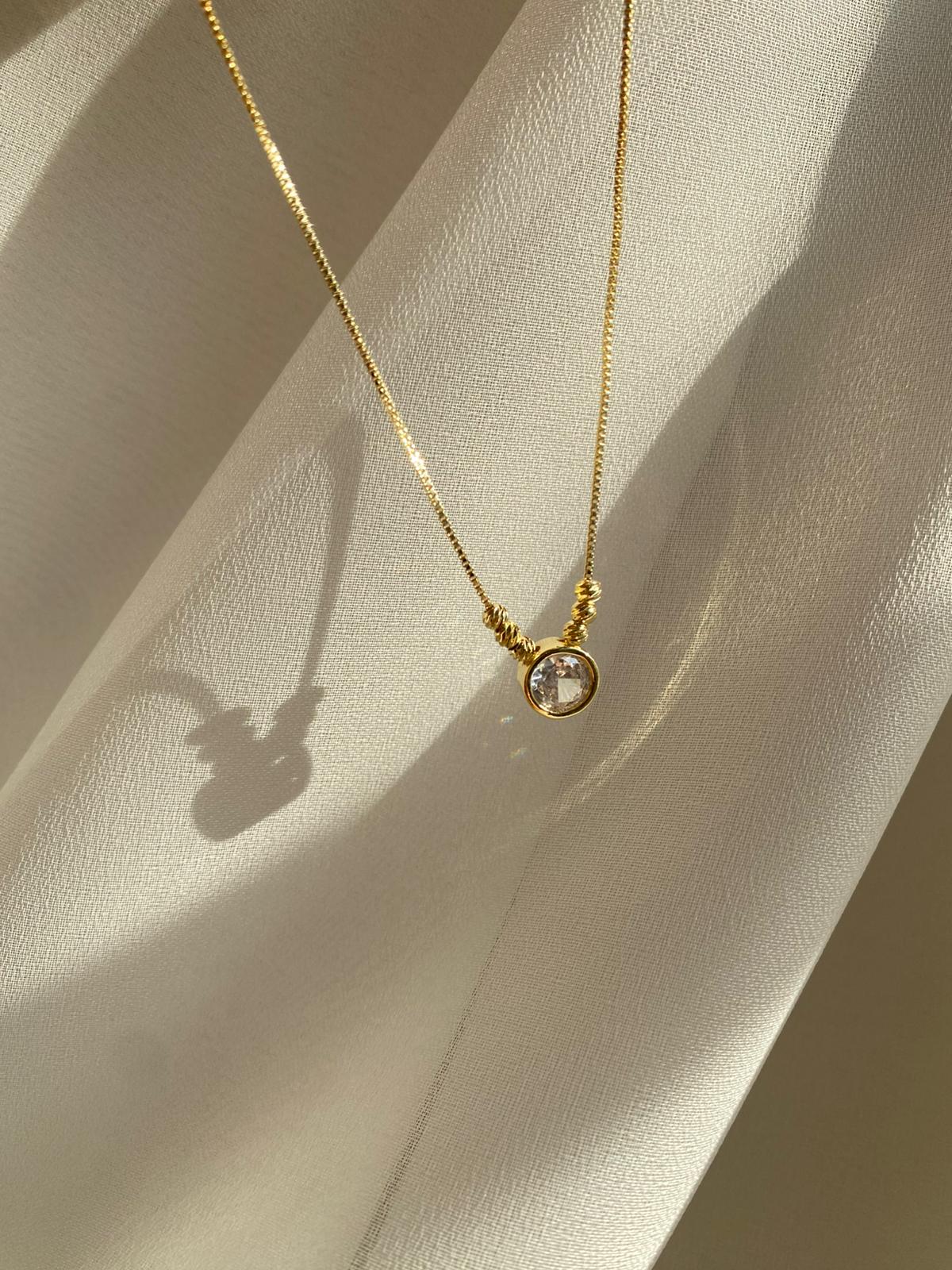 Stones Asansörlü kolye