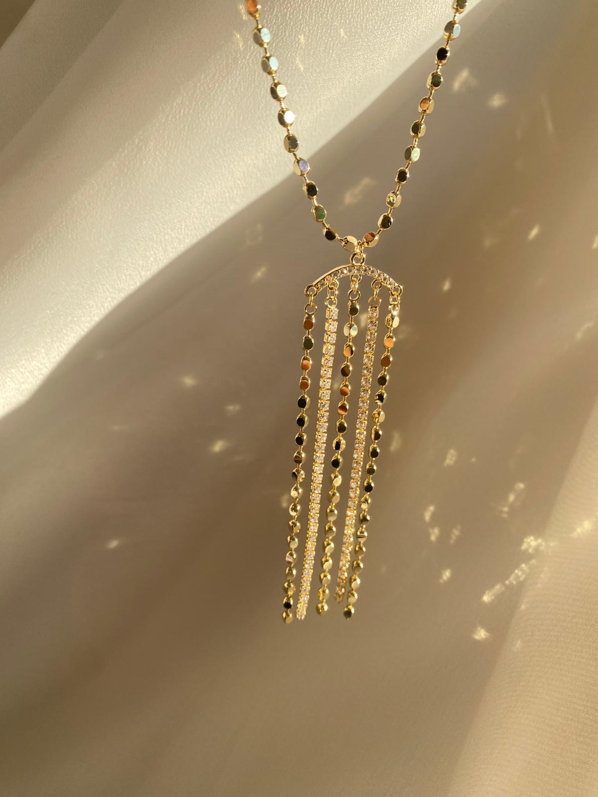 Su yolu & top ezme y kolye