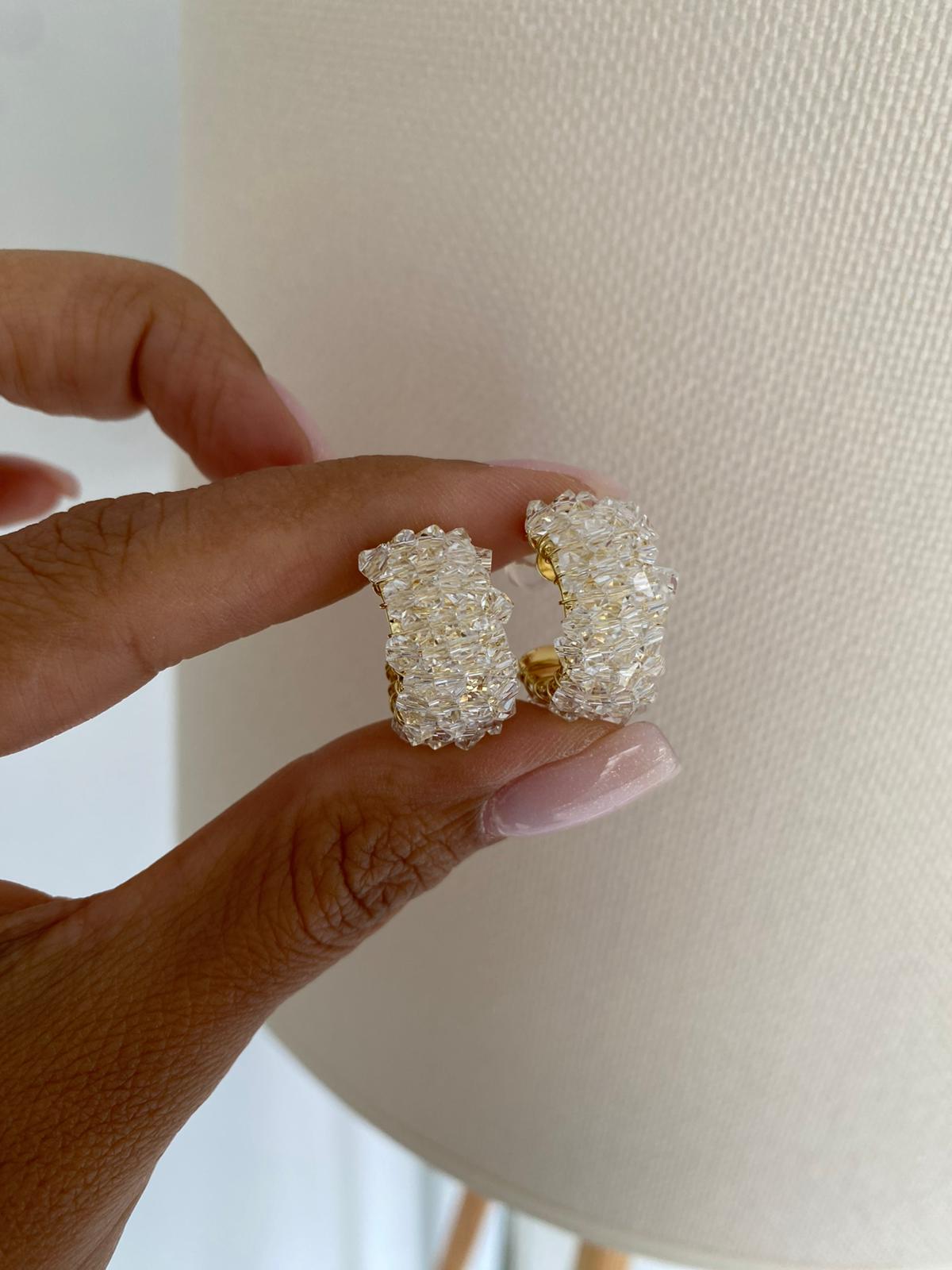 White cyrstal küpe
