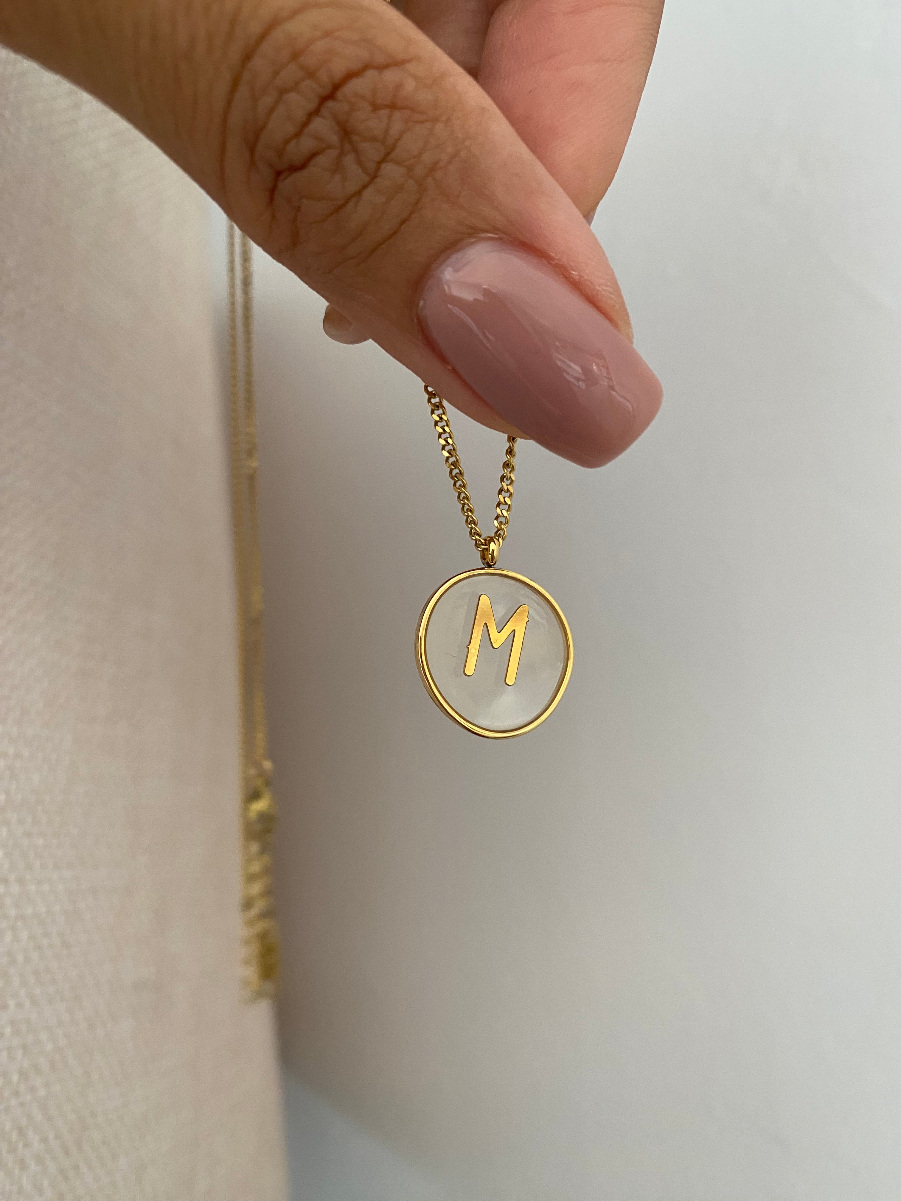 Gold Letter Kolyeler