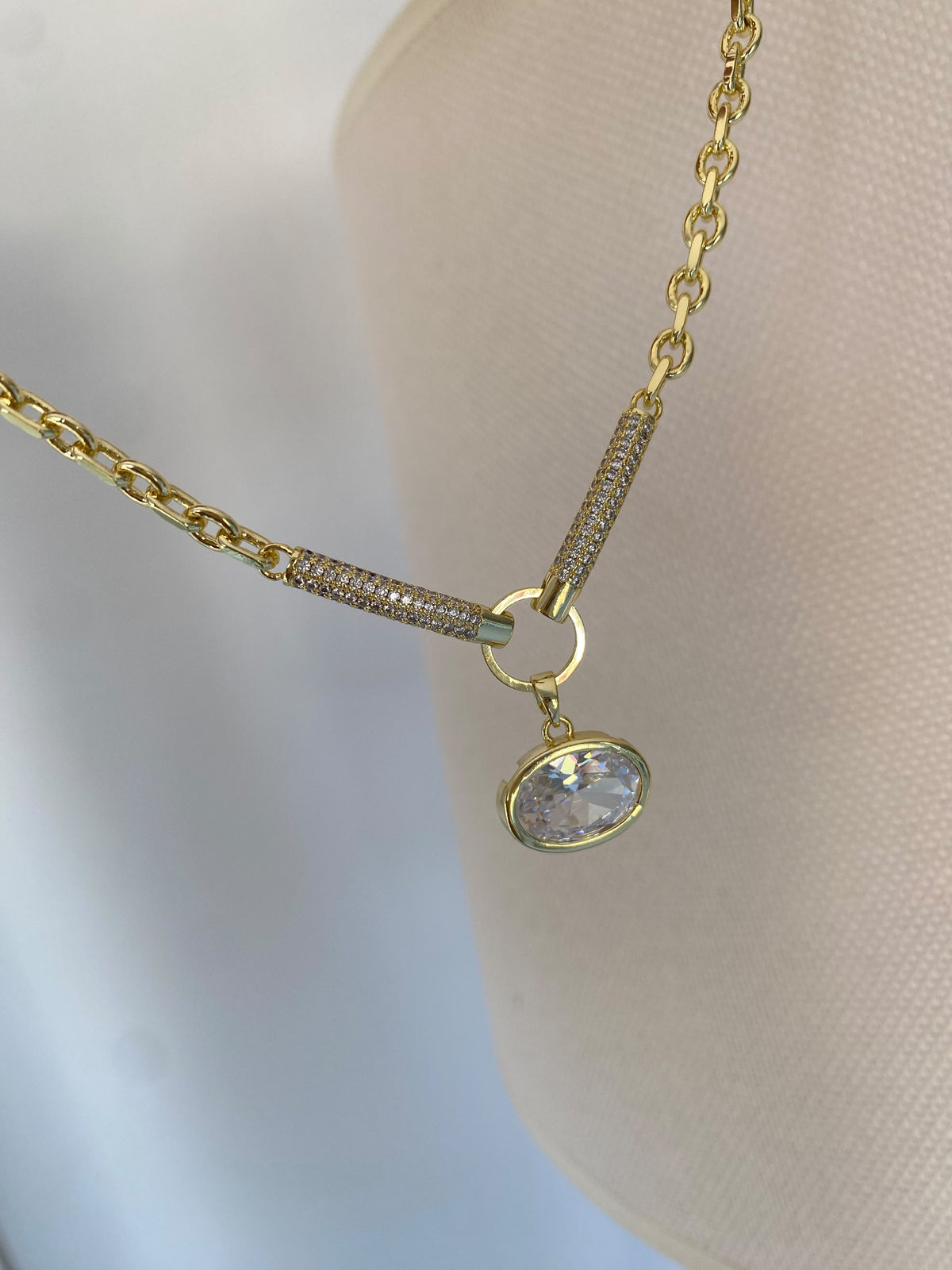 Stone zircon kolye