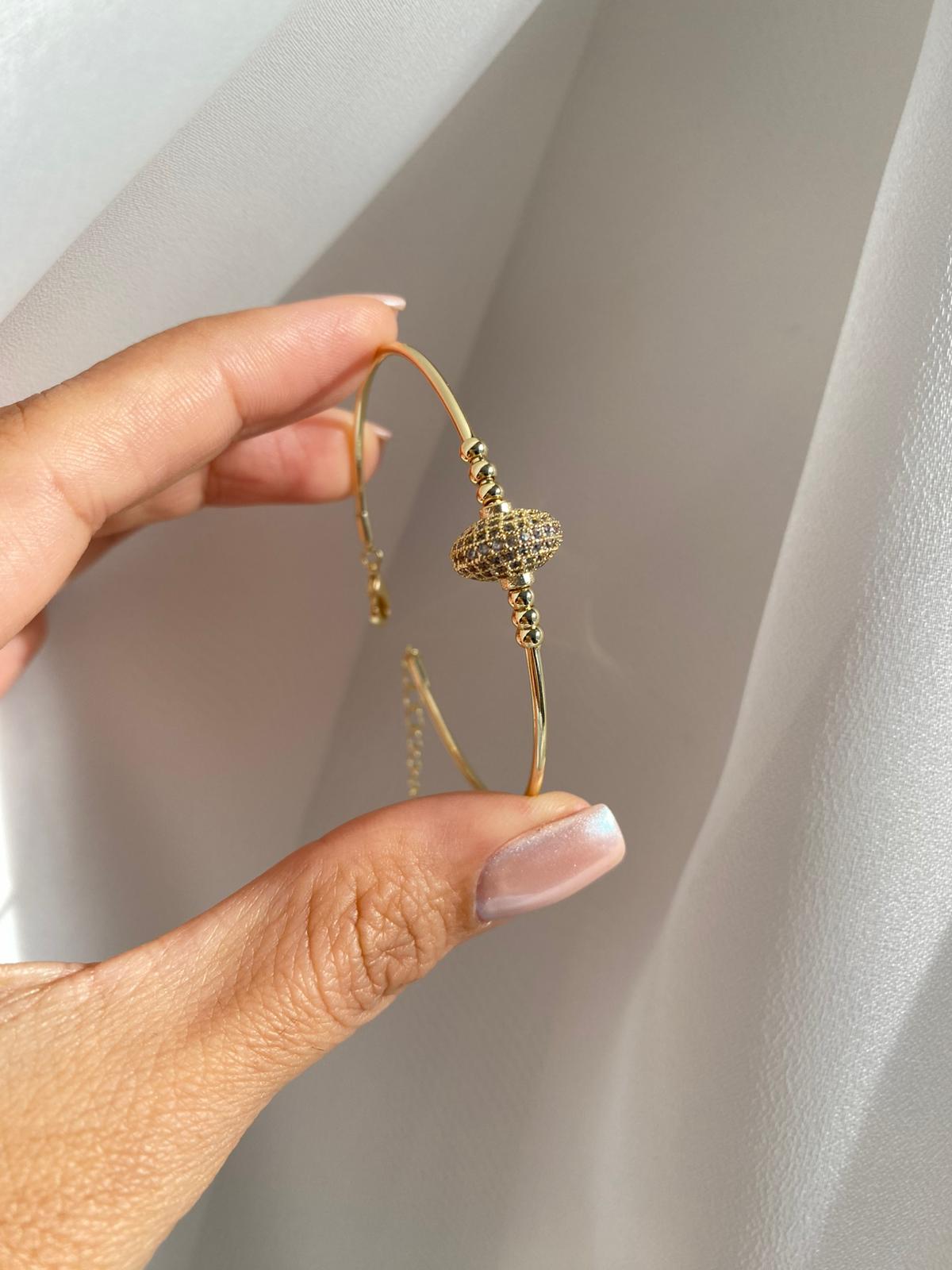 shines ince kelepçe