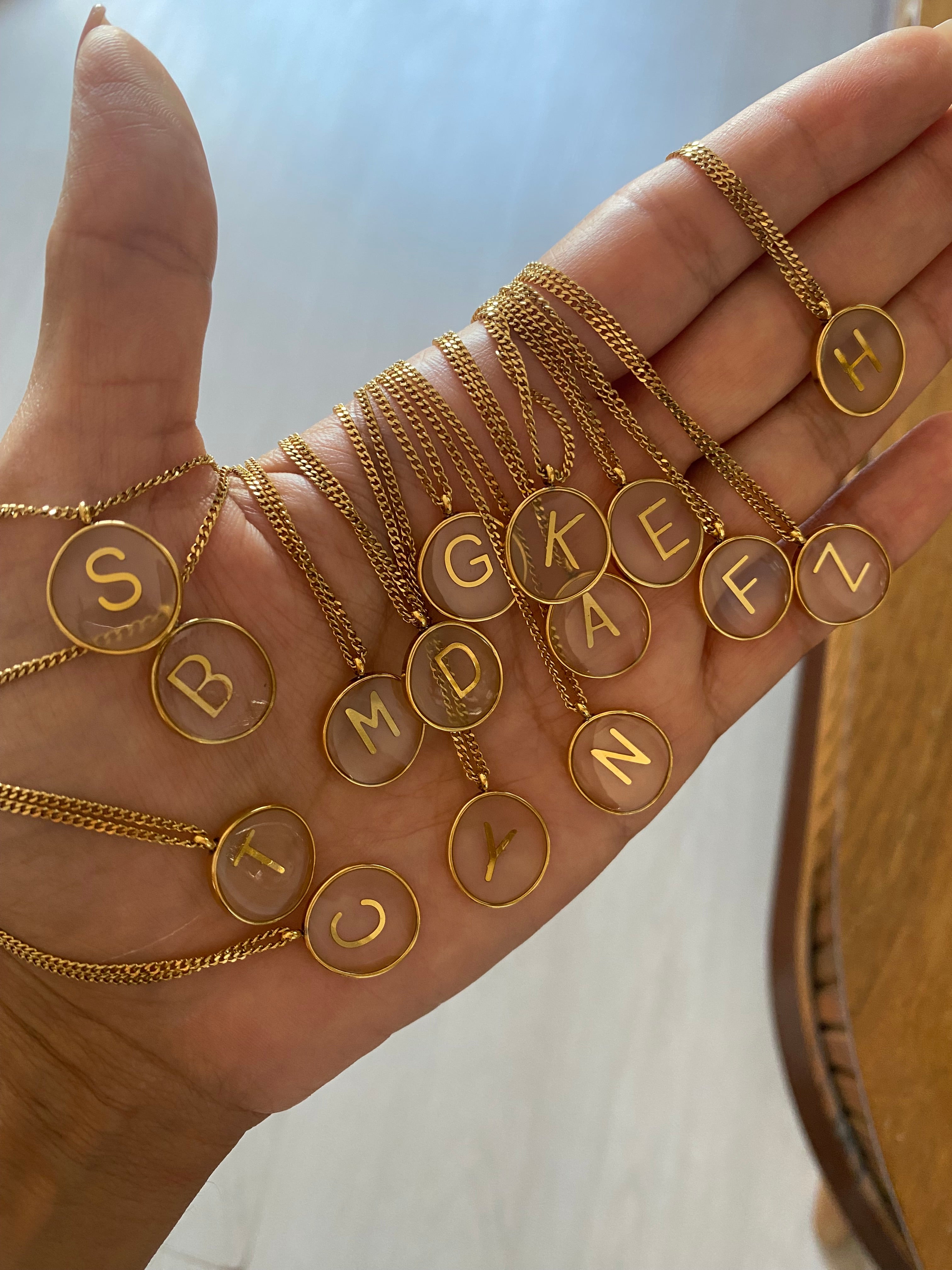 Gold Letter Kolyeler