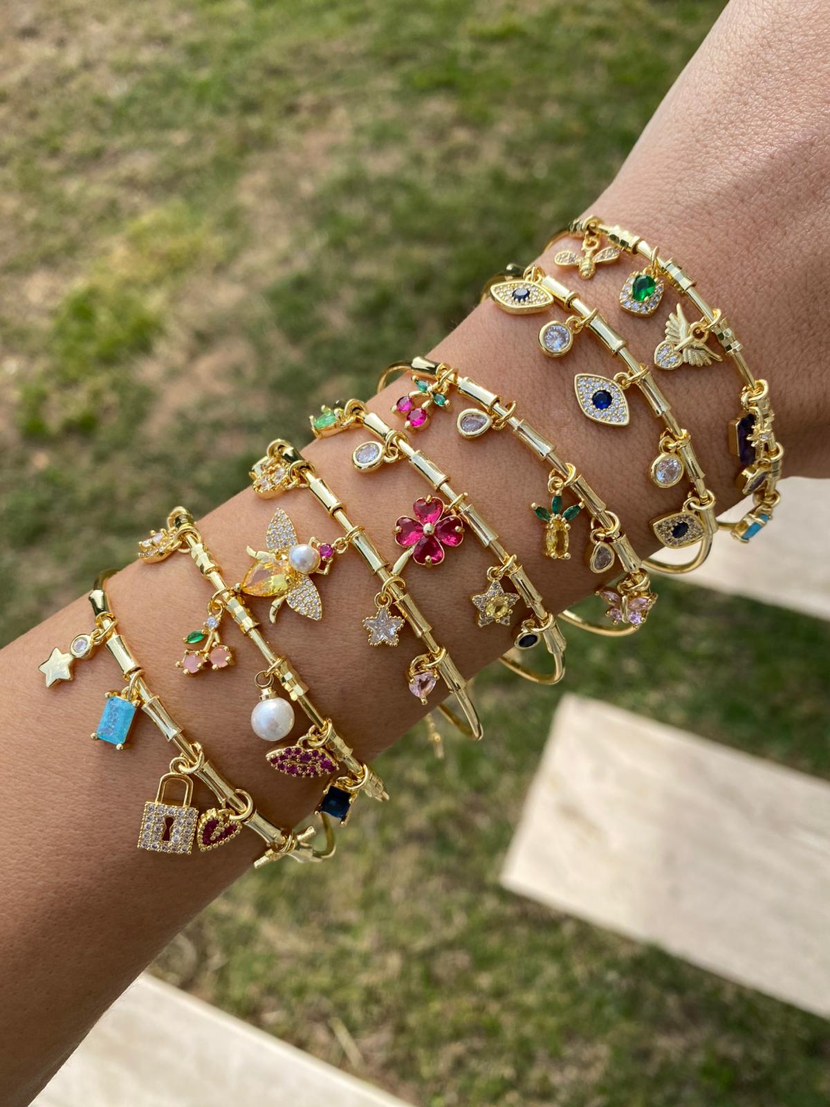 Charm kelepçeler