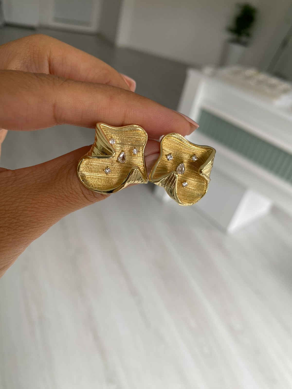 Gold plaka küpe