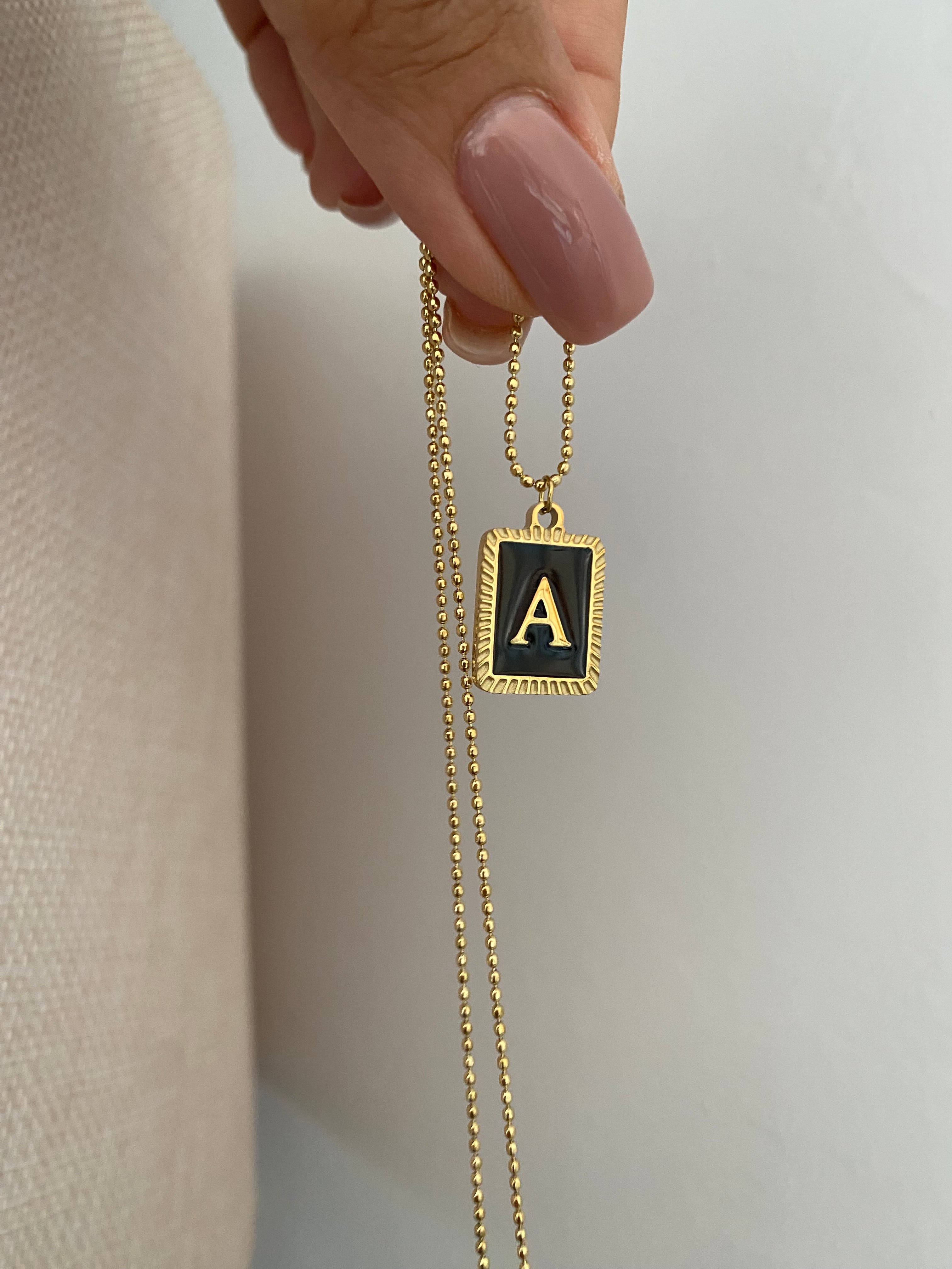 Black Letter Kolyeler