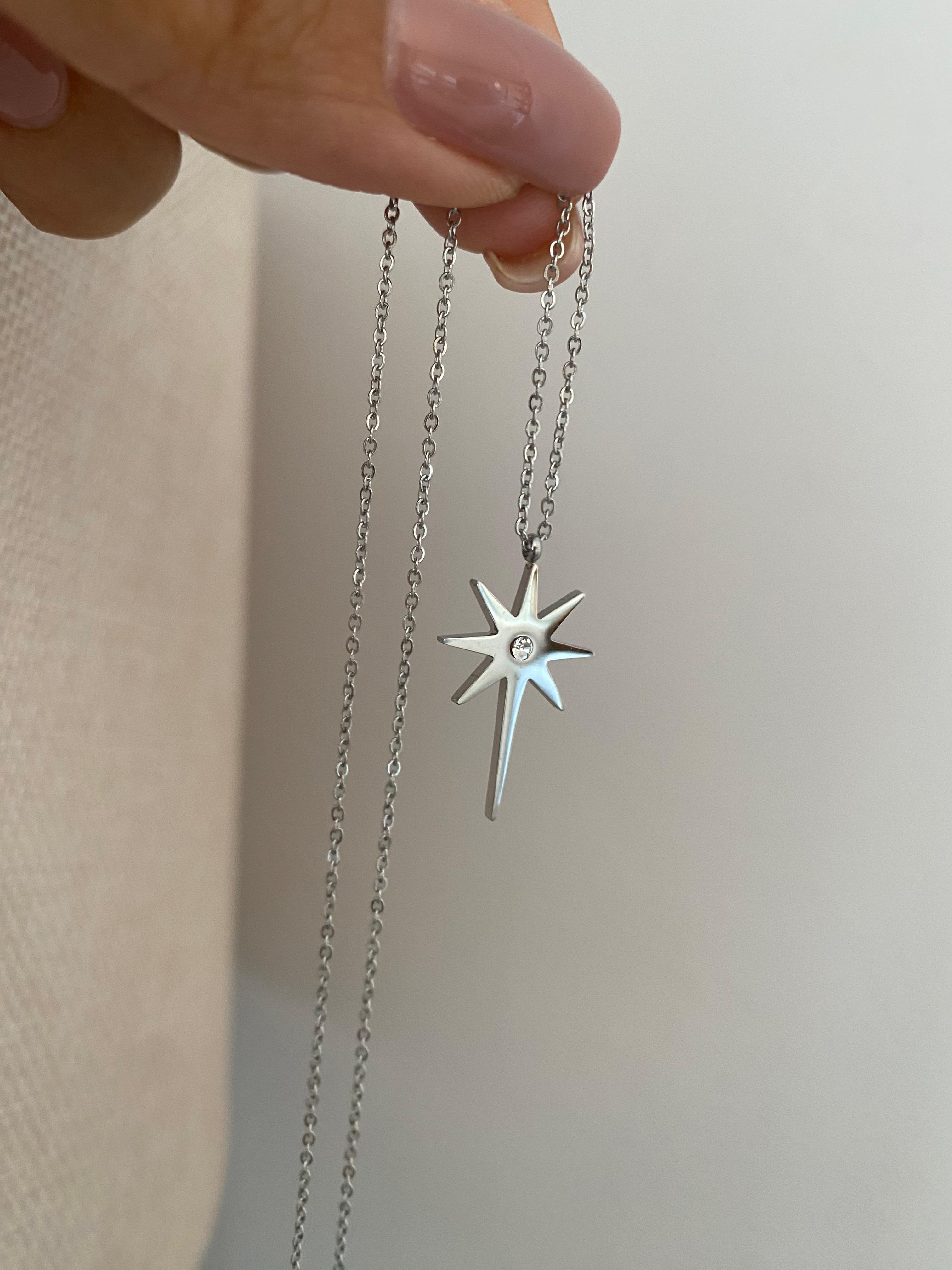 Mineal Star Kısa Kolyeler