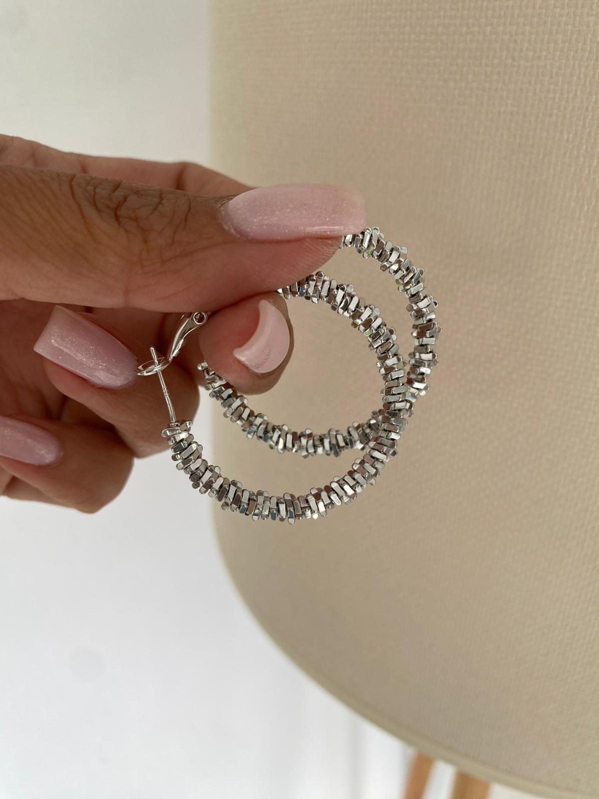silver confety küpe