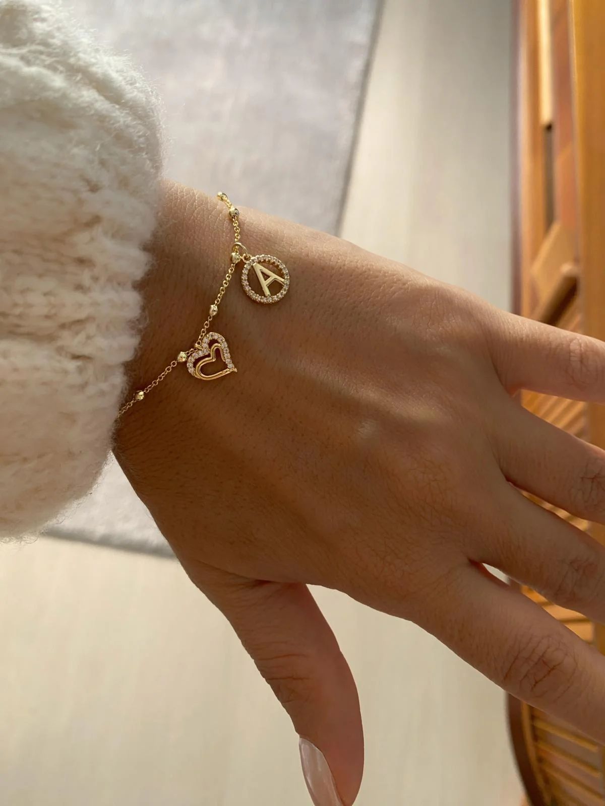 Heart çerçeve harf bileklik