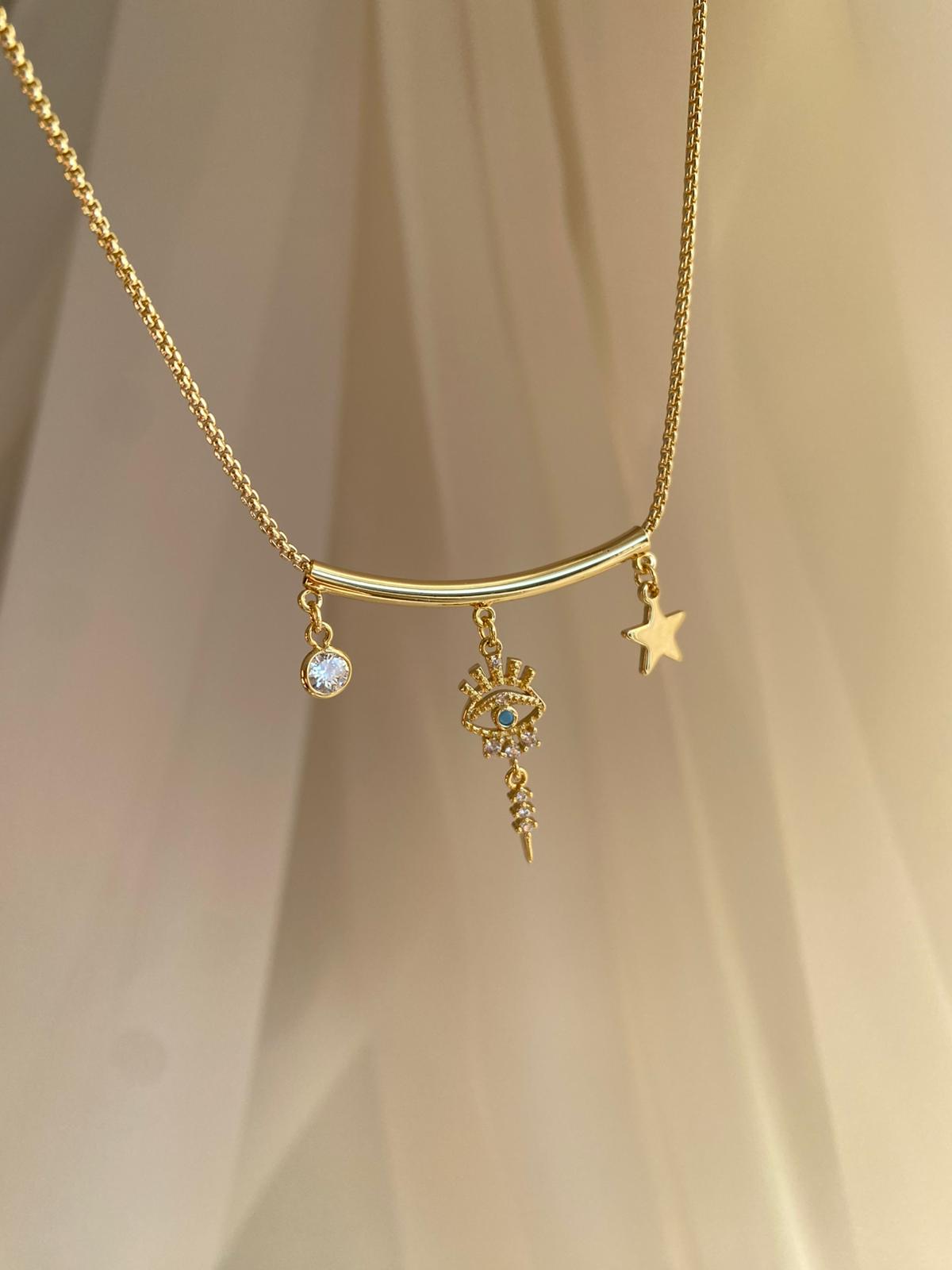 Eyes Star charm kısa kolye