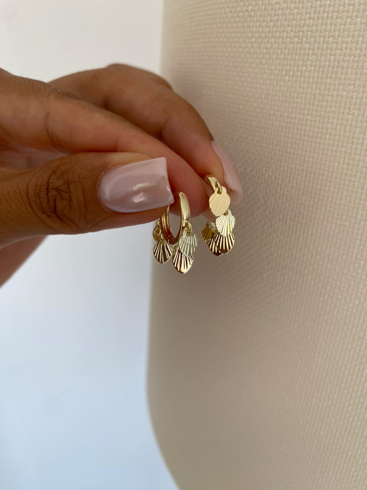 Seashell sallantılı küpe