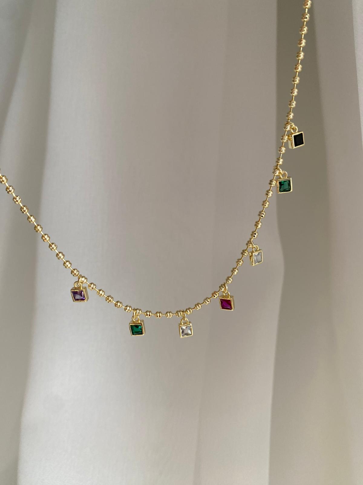 Colour square choker