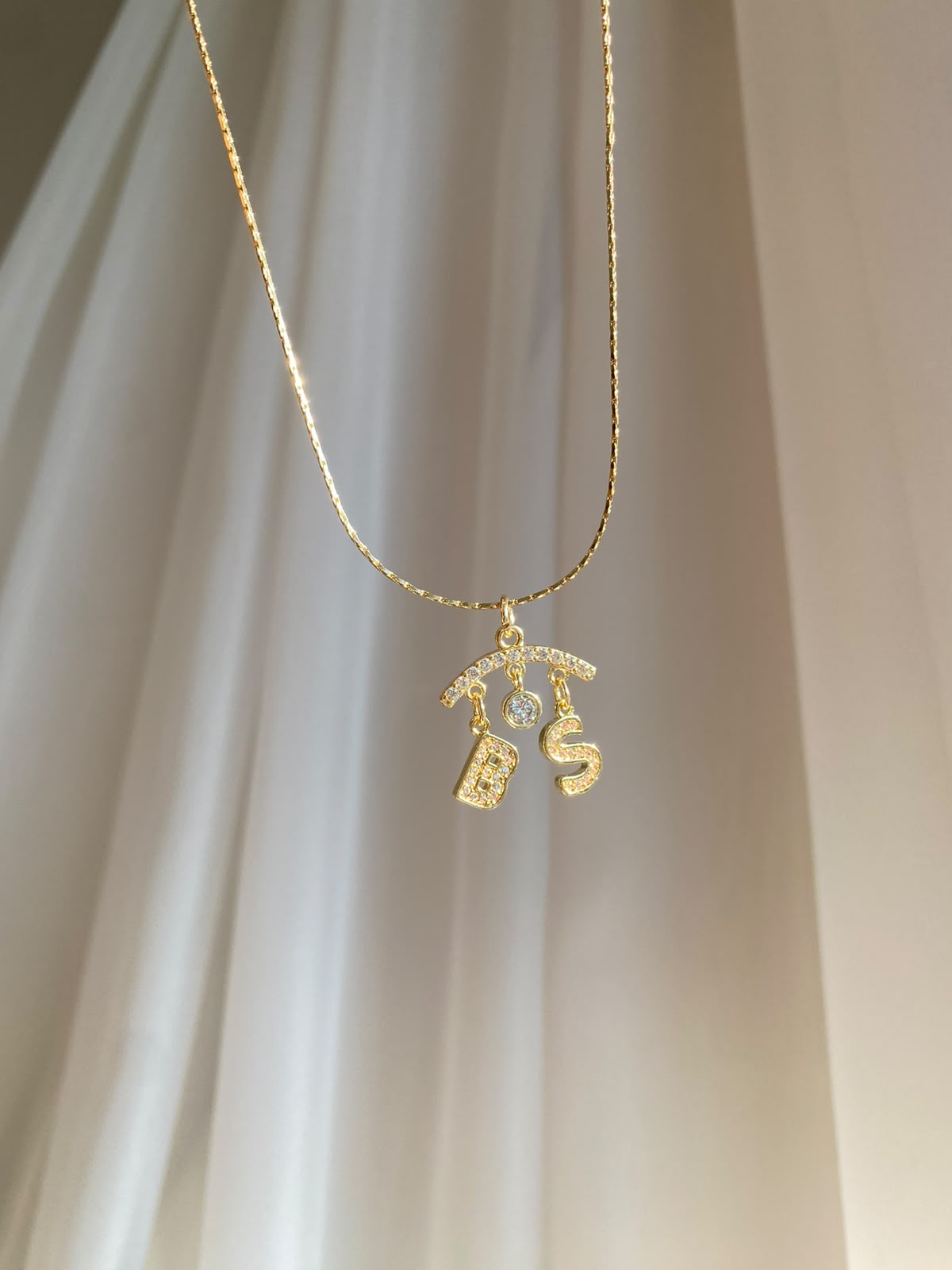 Zircon stone ikili harf kolye