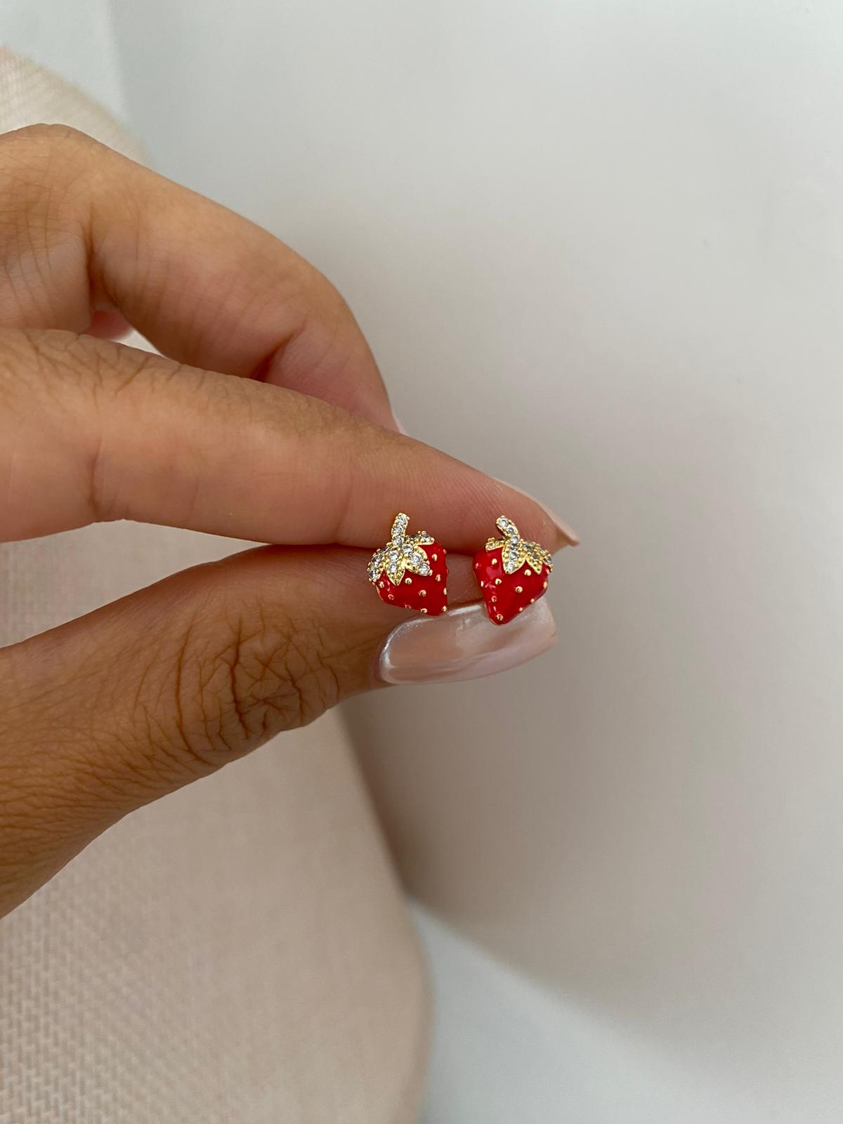 Strawberry Küpe