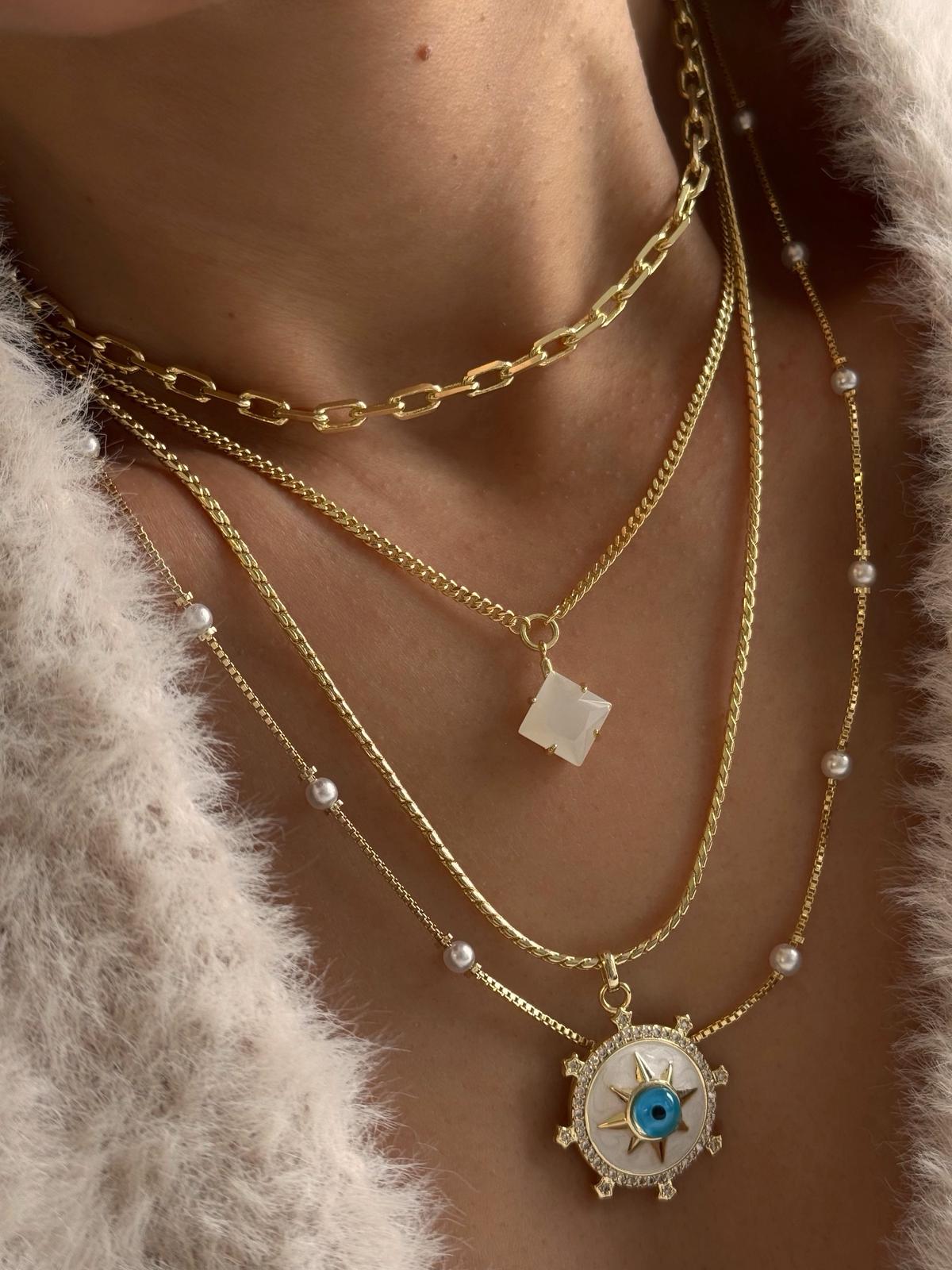 white İnci Kolyeler