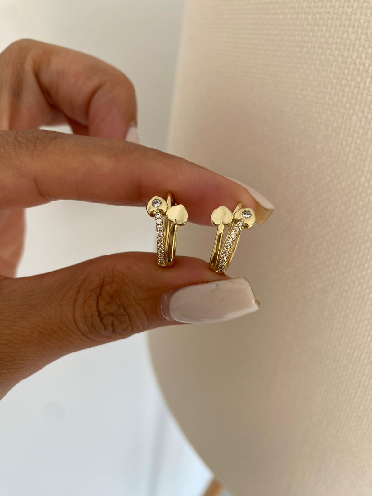 Hearts zircon küpe
