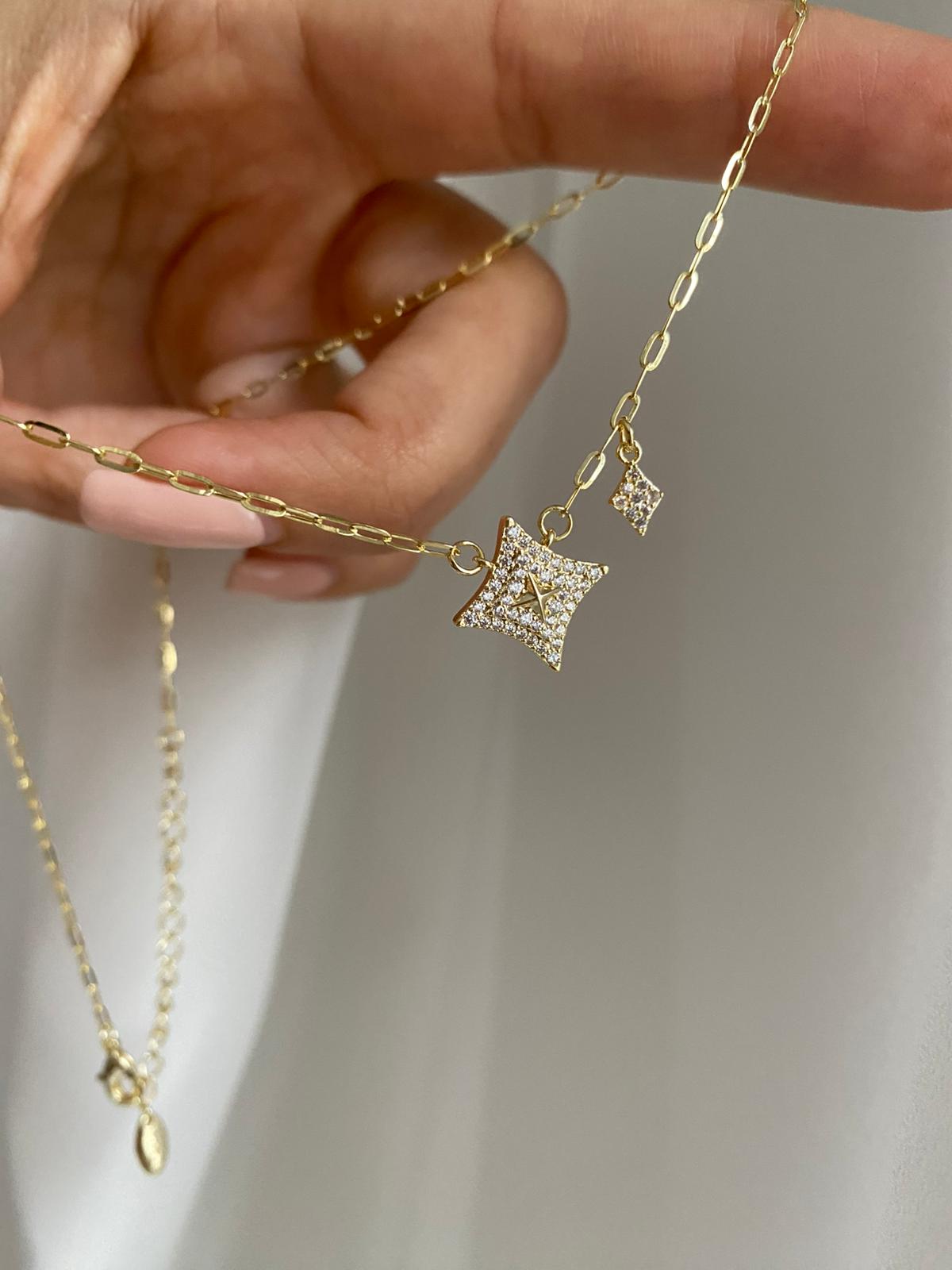 Poles Star kısa kolye