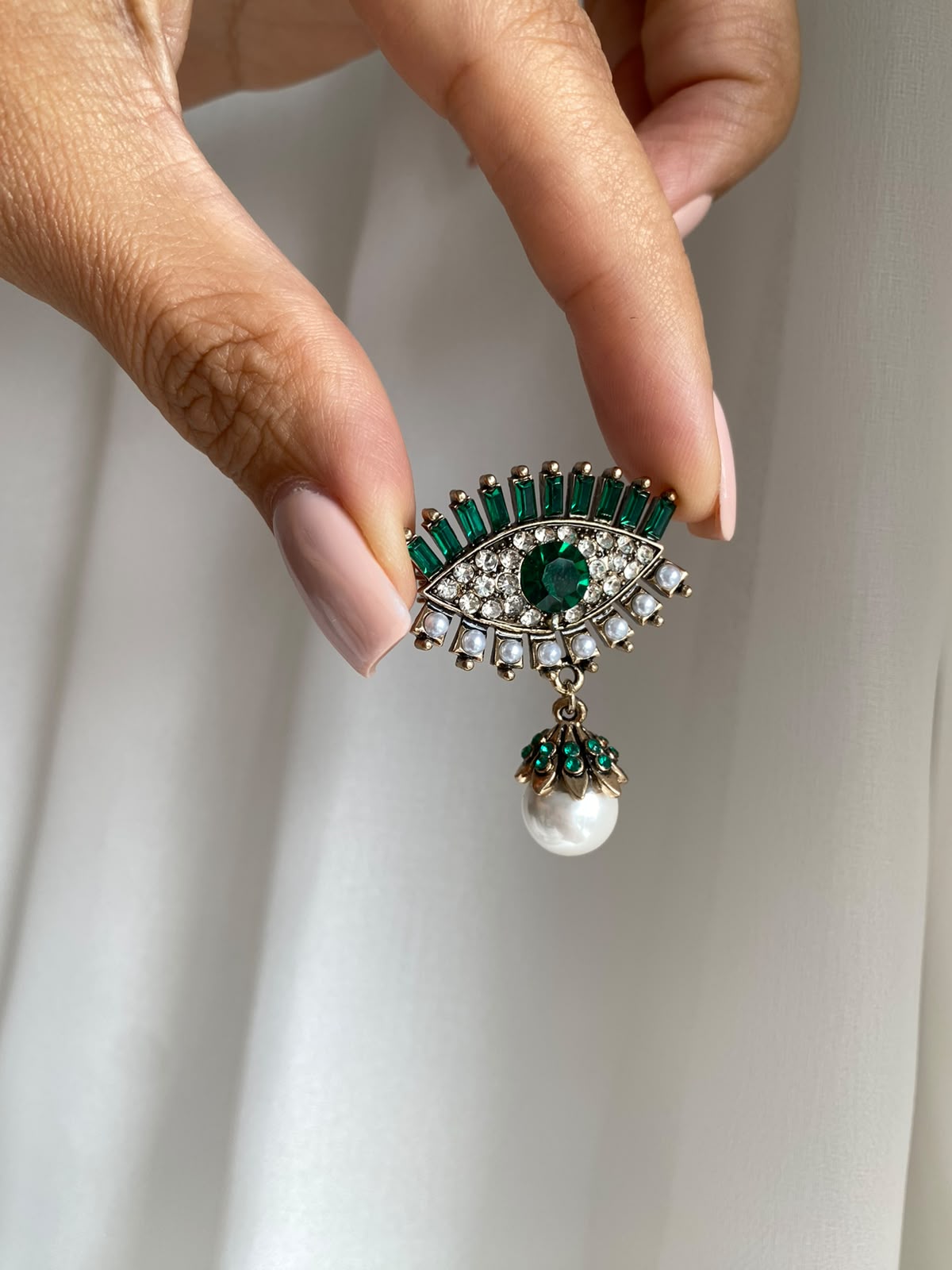 Green pearl & eyes broş