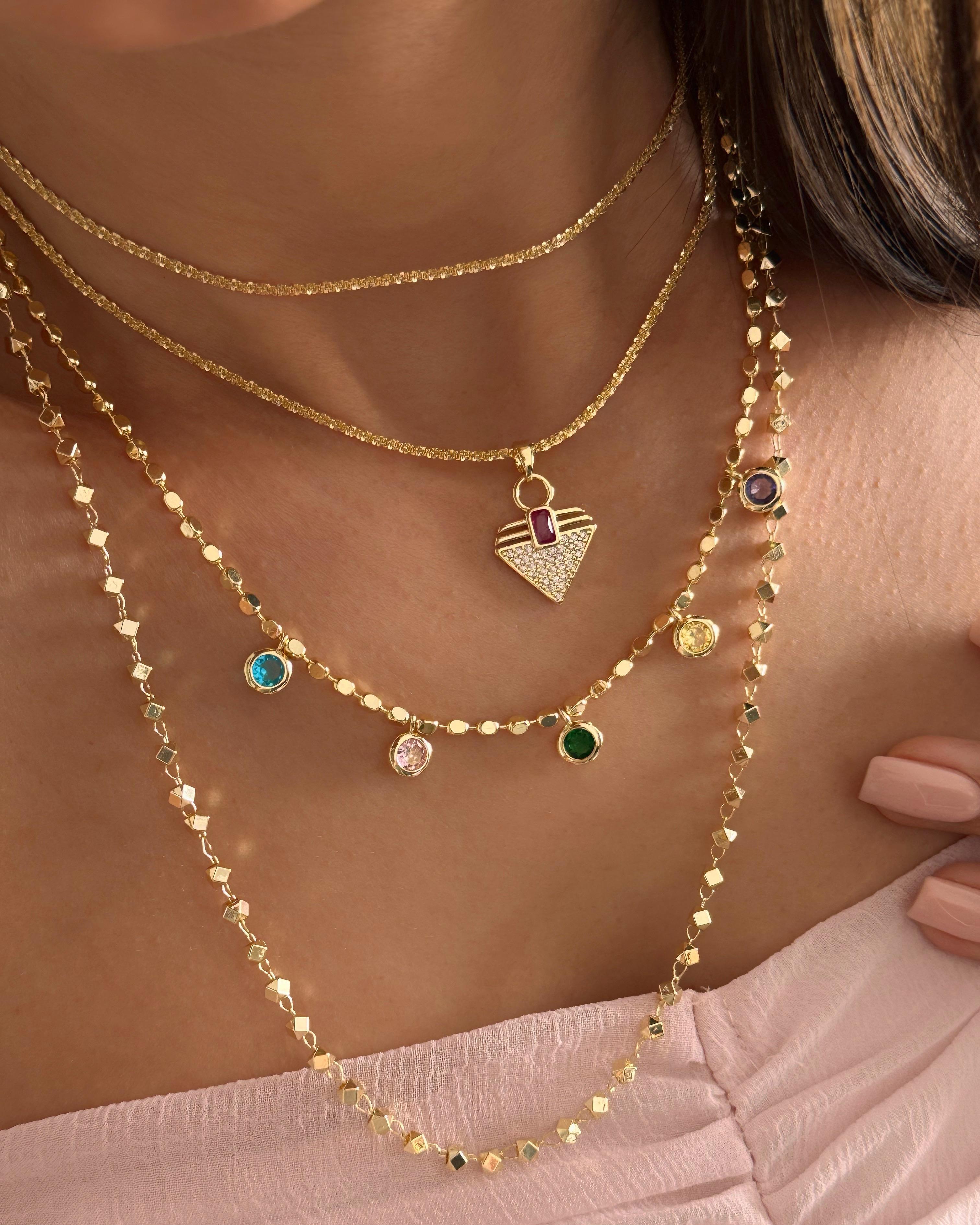 Red Triangs Kolyeler