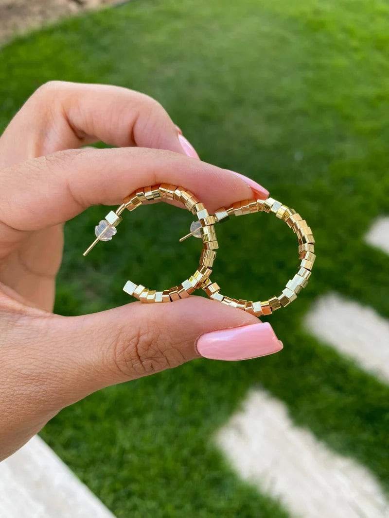 Gold pull küpe