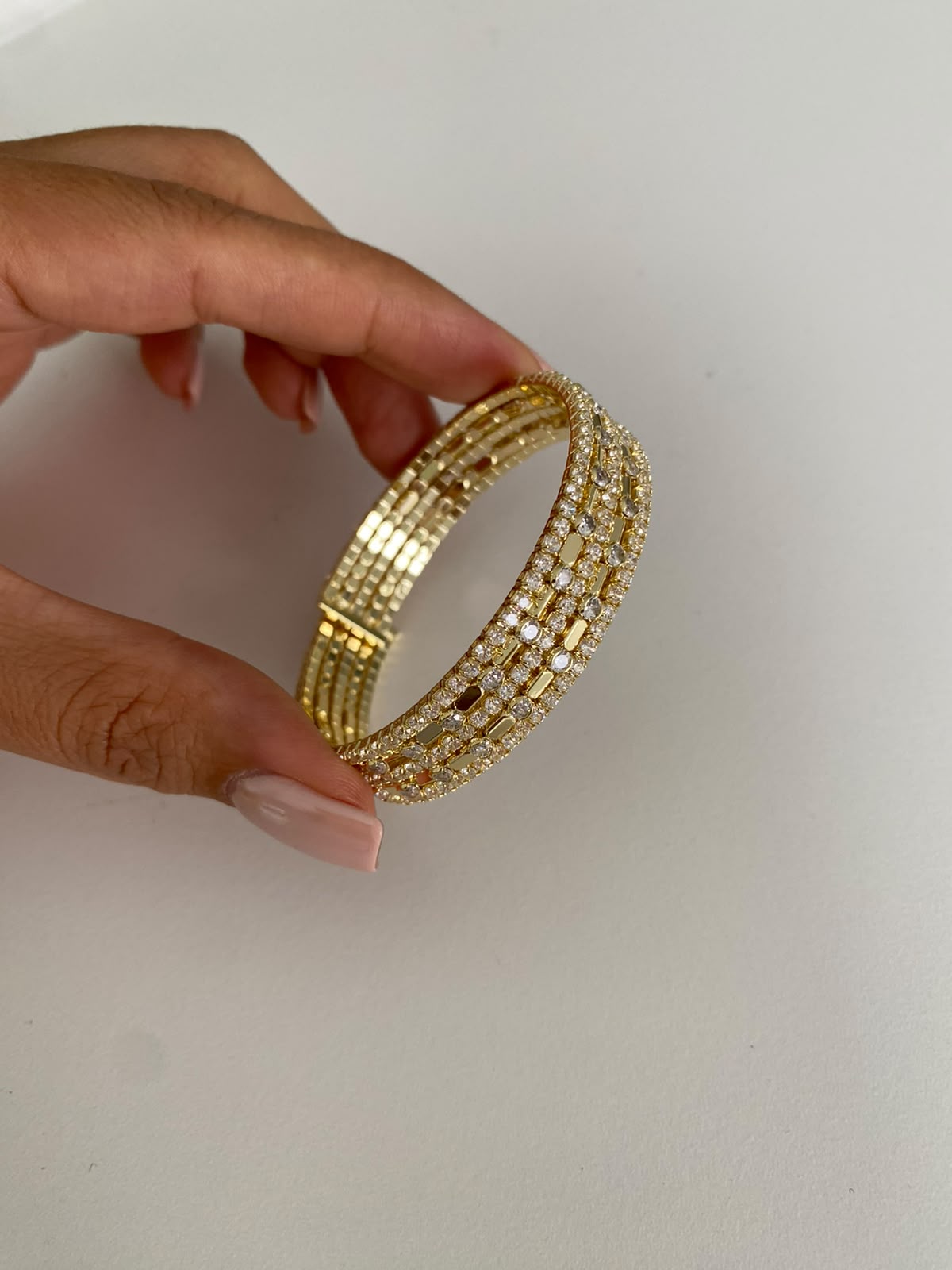 Zircon stone çoklu kelepçe