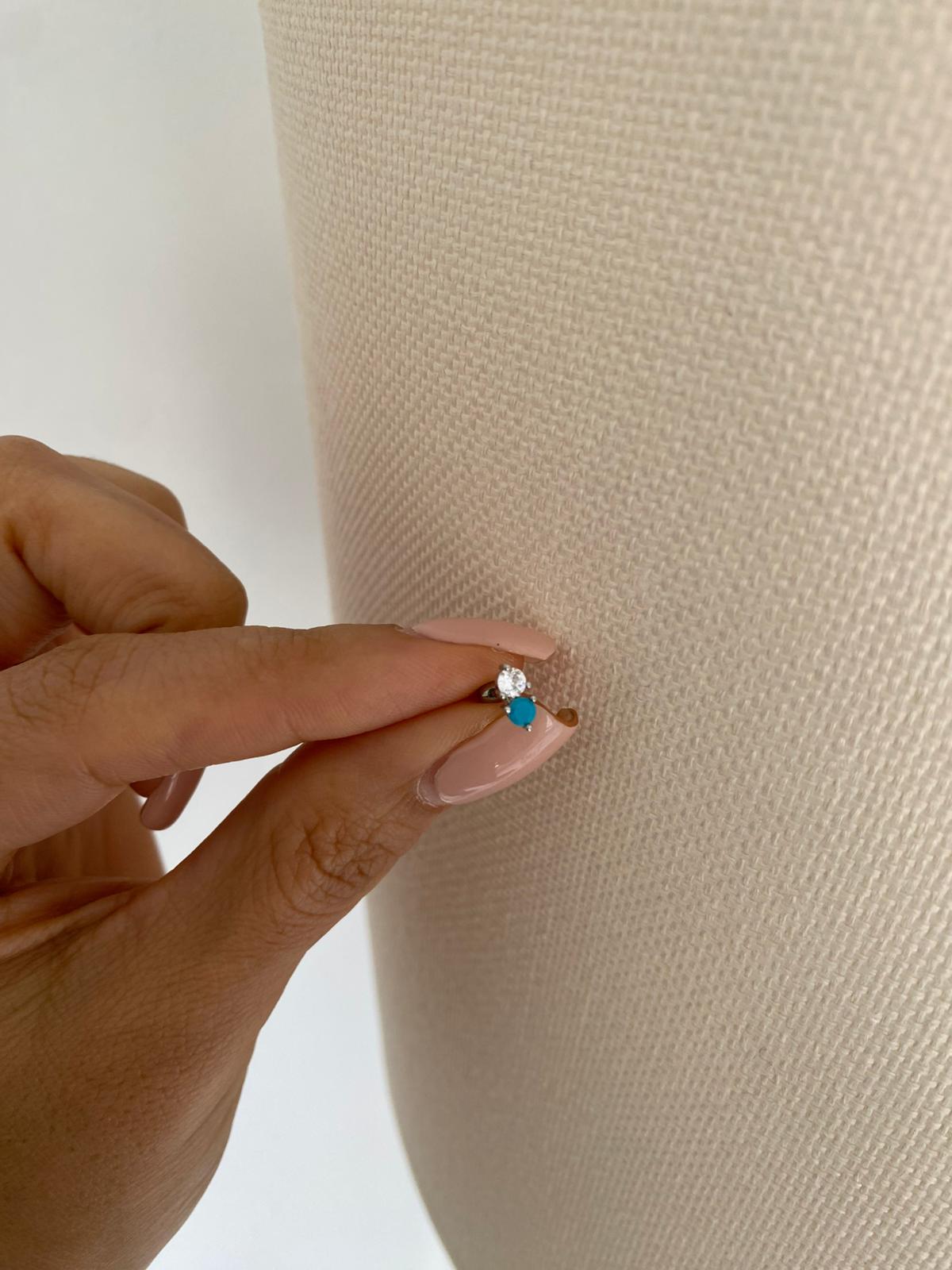 Blue stone tragus küpe