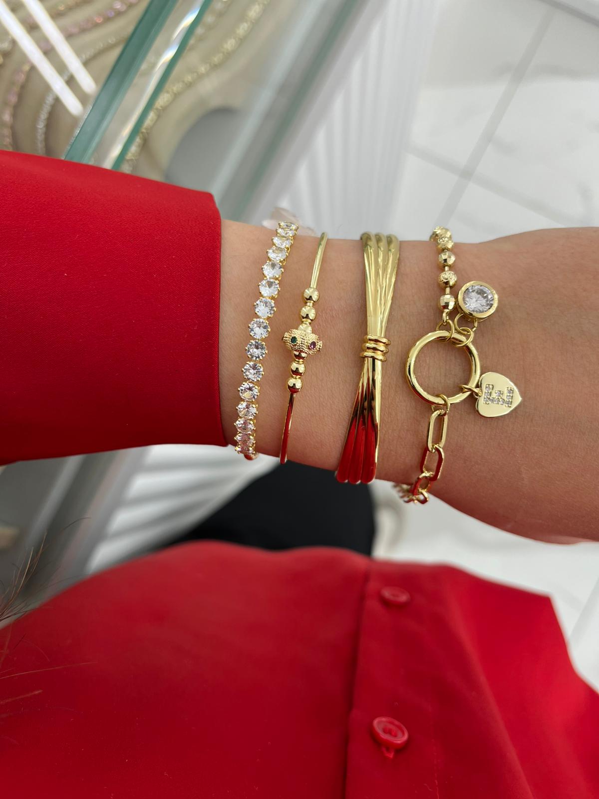 Gold letter bileklikler