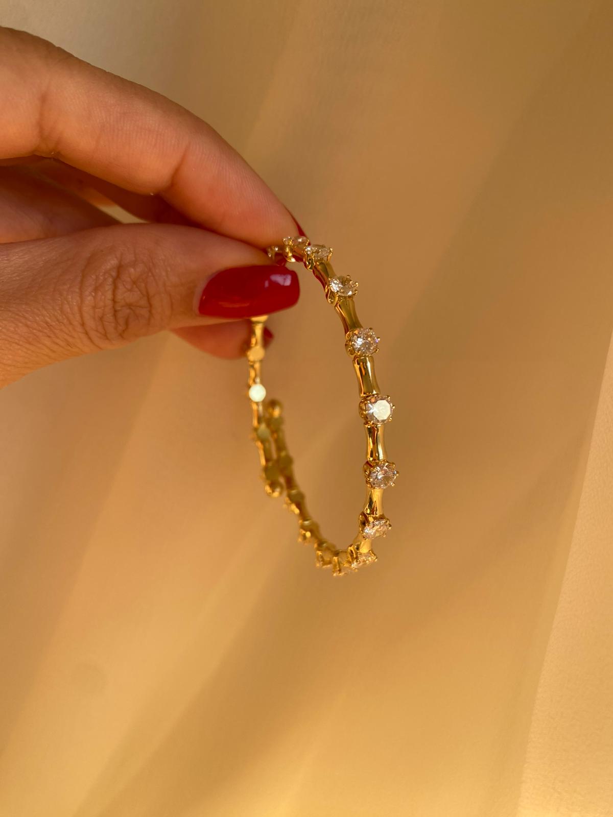 white stone kelepçe