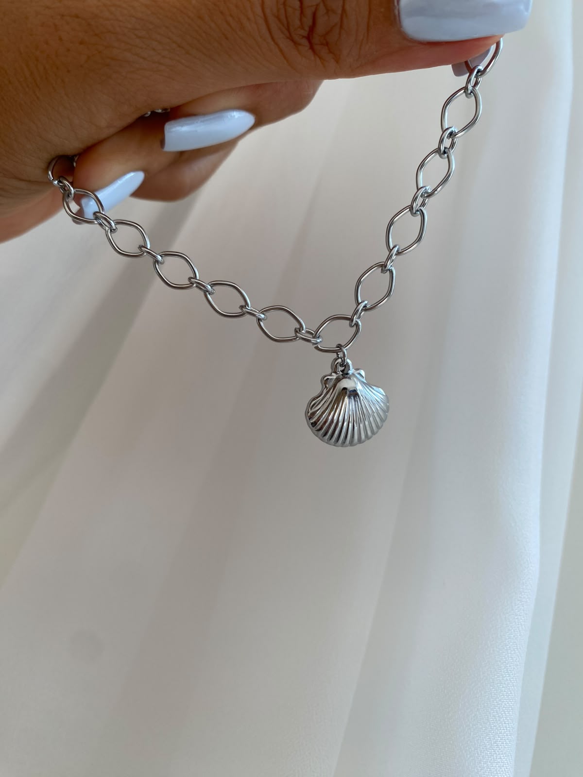 Silver seashell bileklik