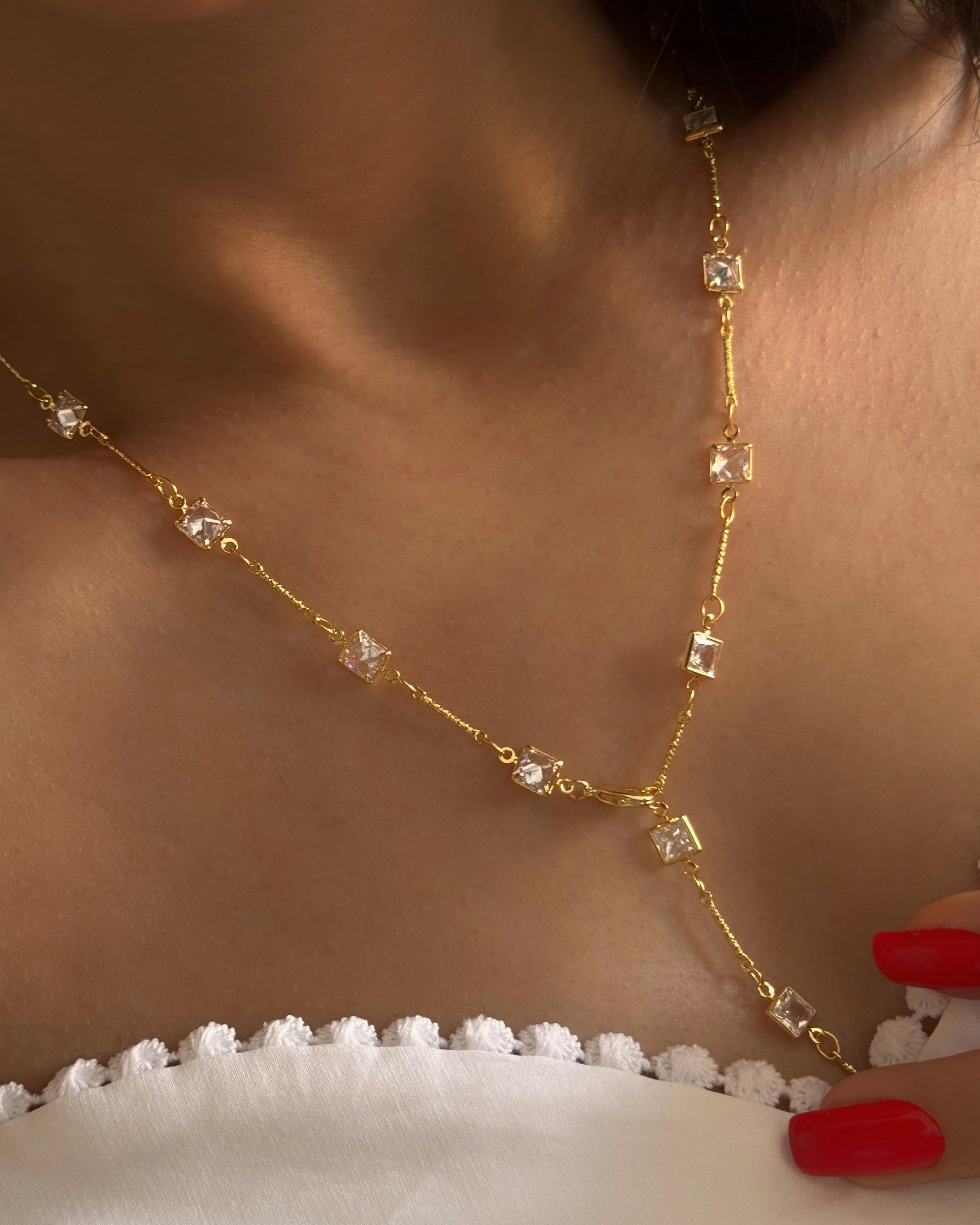 Zircon Details Y Kolye