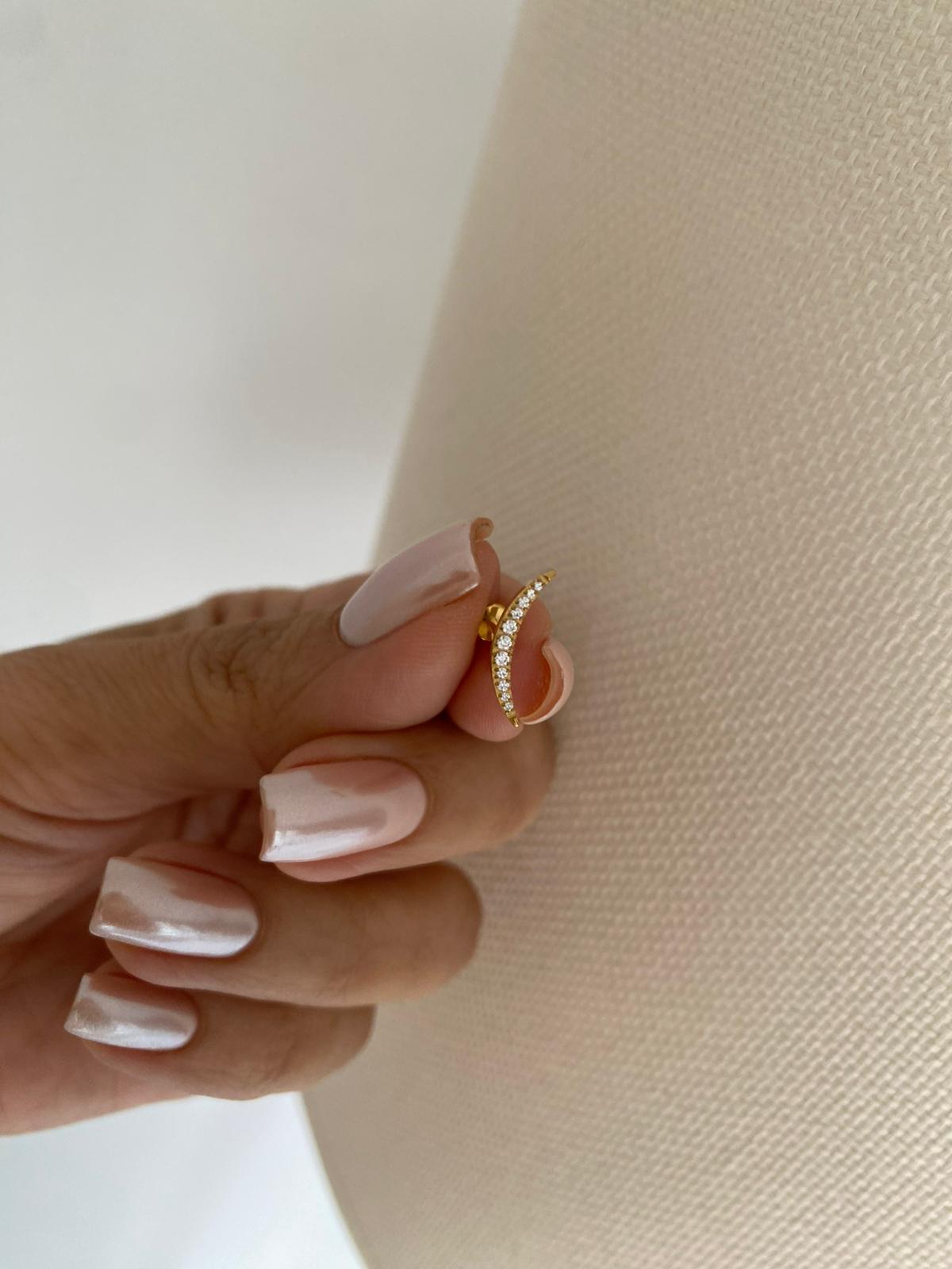 Crescent helix tragus titanium küpe