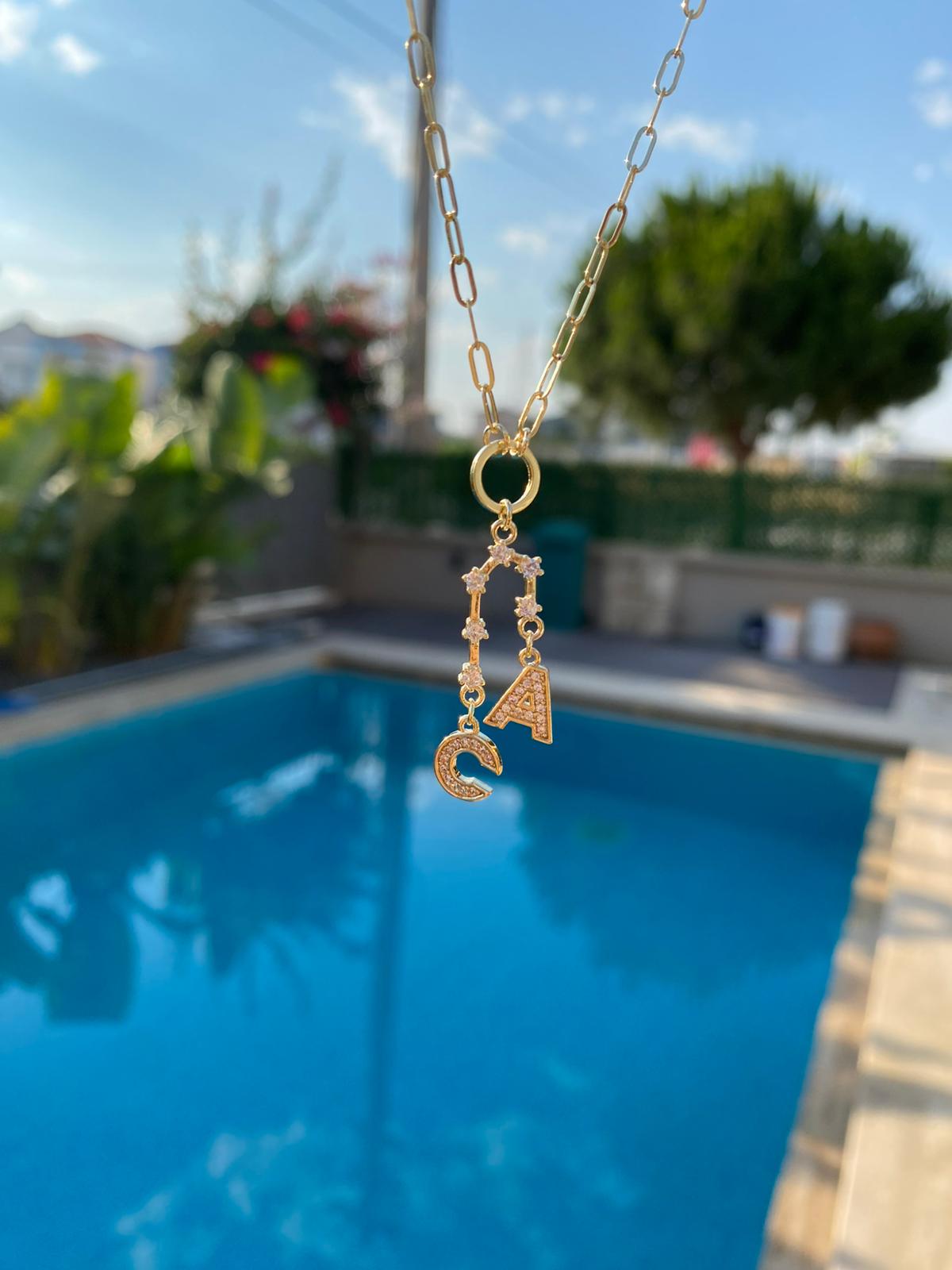 Zircon ikili harf kısa kolye