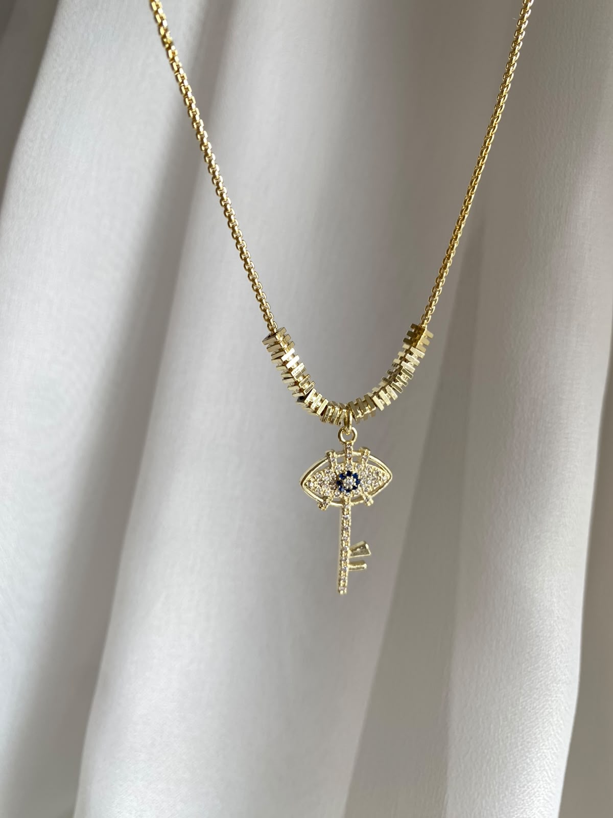 key zircon kısa kolye