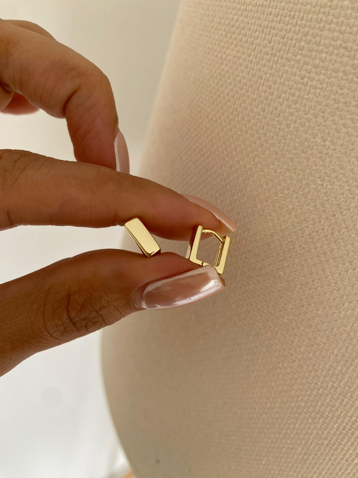 Goldia minimal küpe