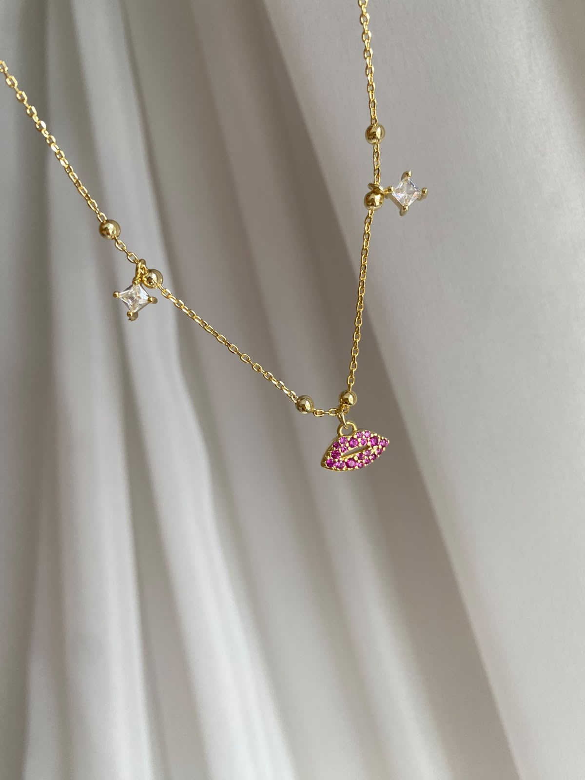 Lips charm halhal
