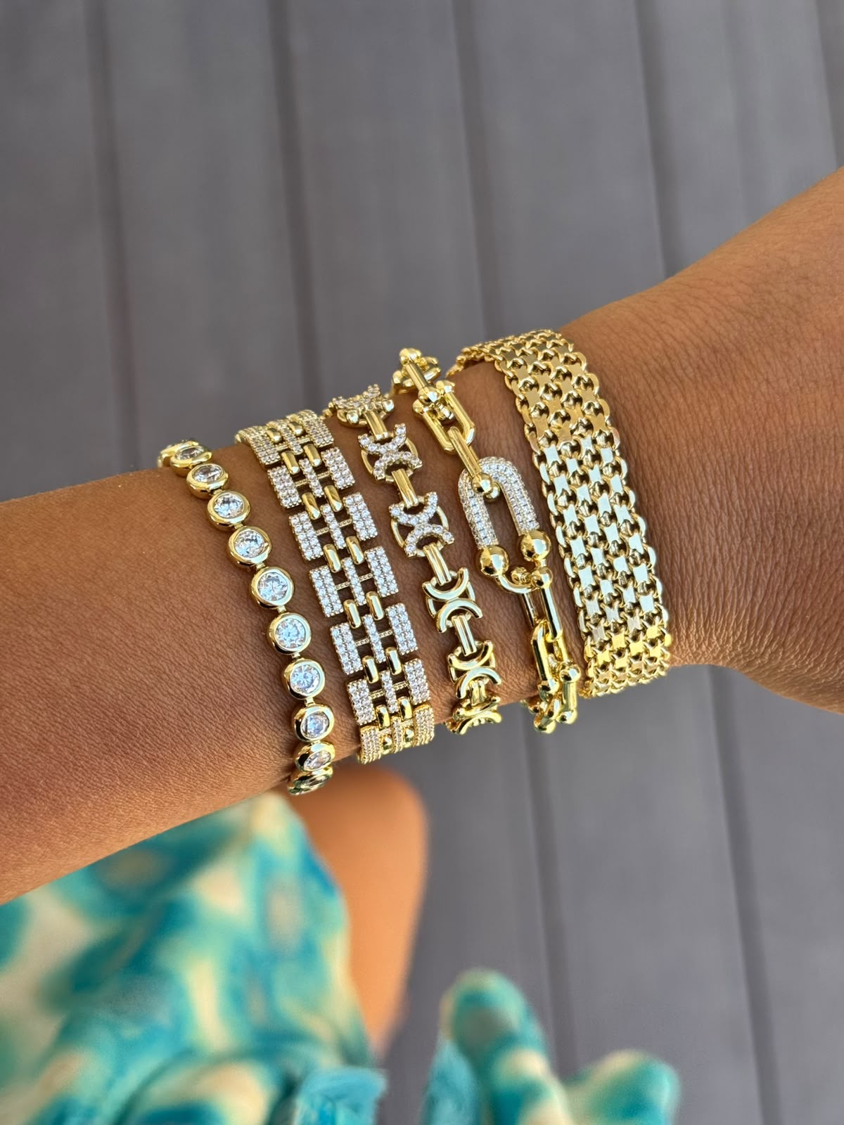 Gold Lora Bileklikler