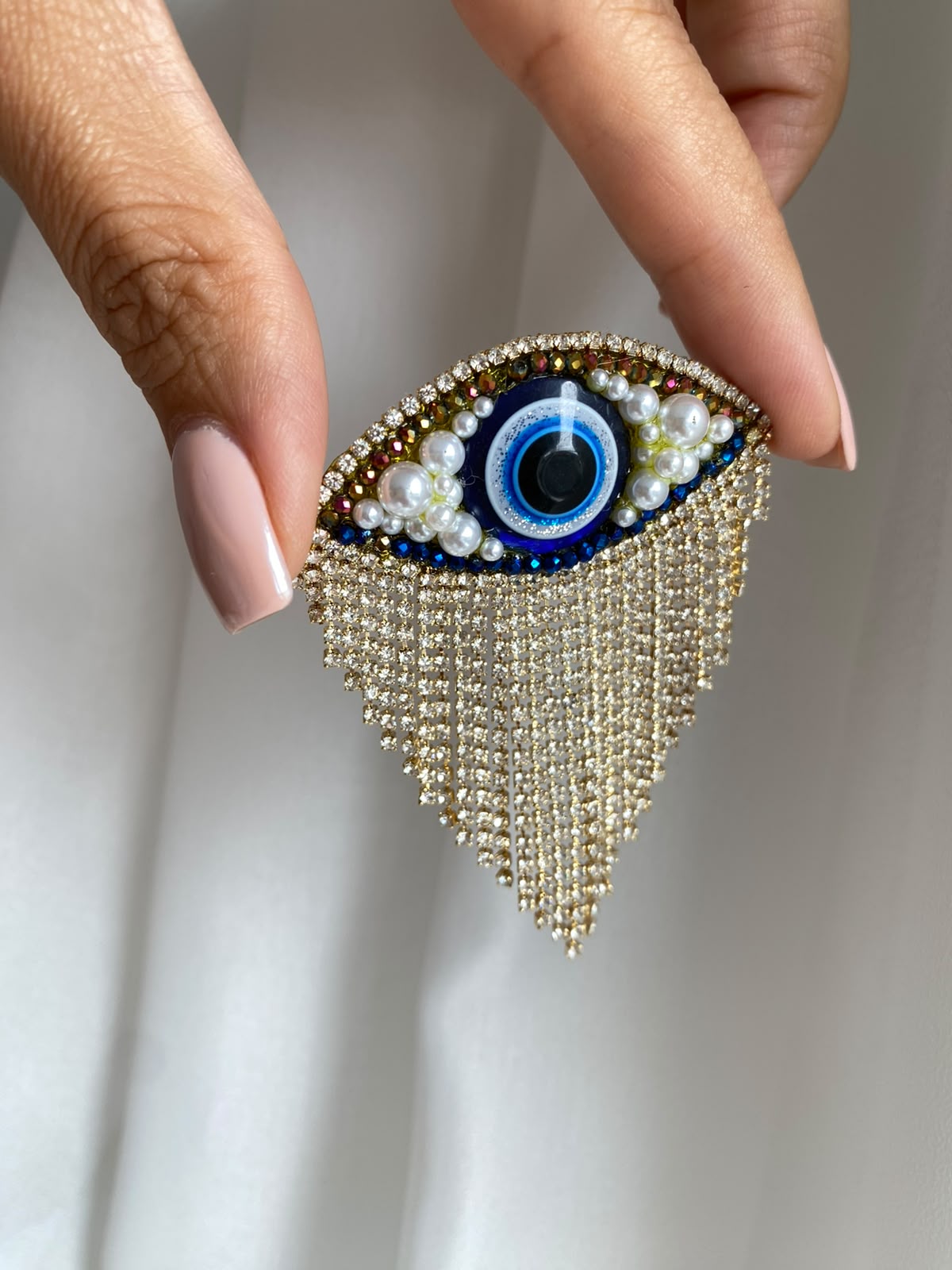Evil eye & stone sallantılı broş