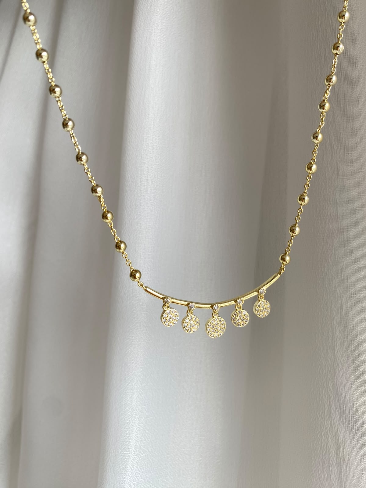 Round zircon choker