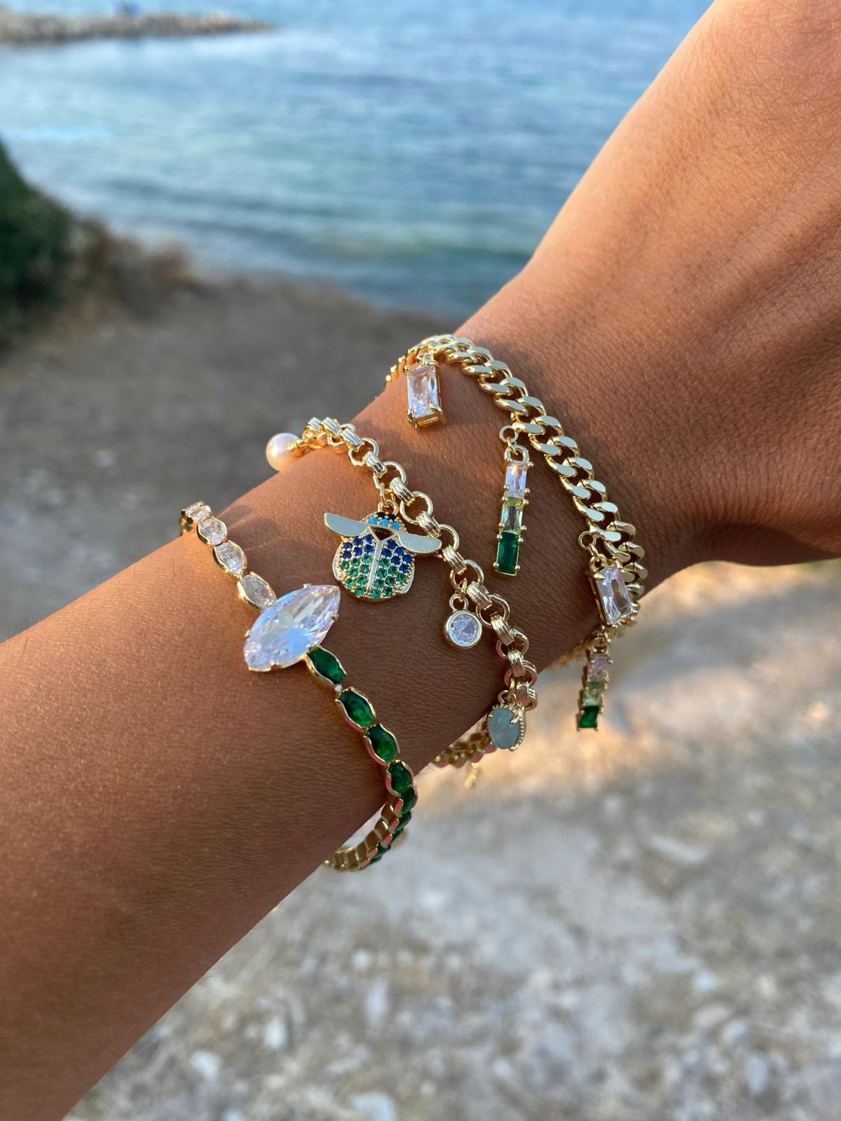 Green charm bileklikler
