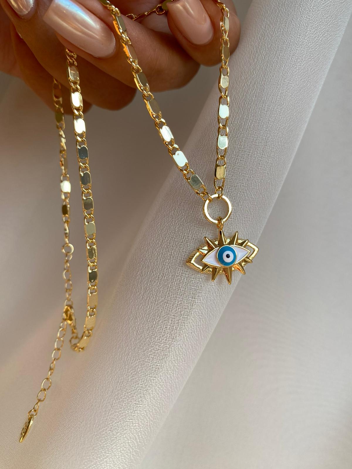 eyes blue choker