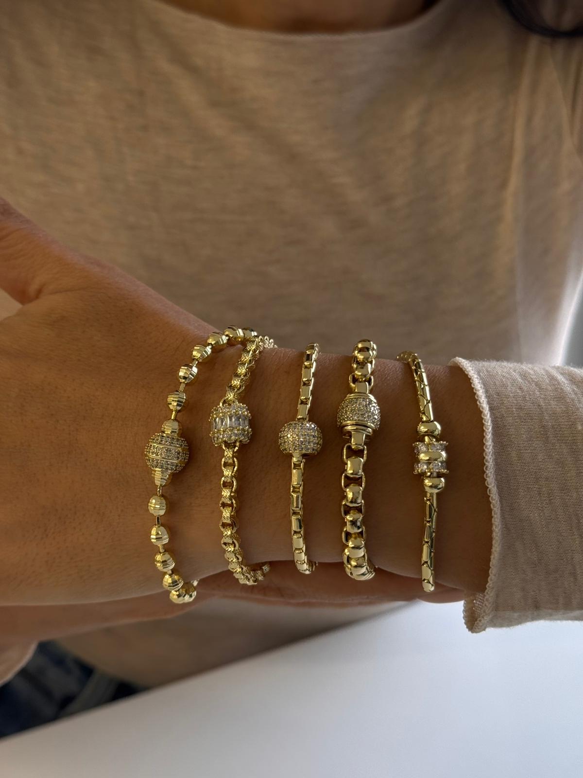 Cylinder bileklikler