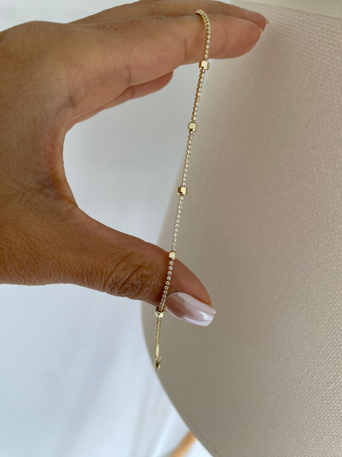 Minimal su yolu figure bileklik