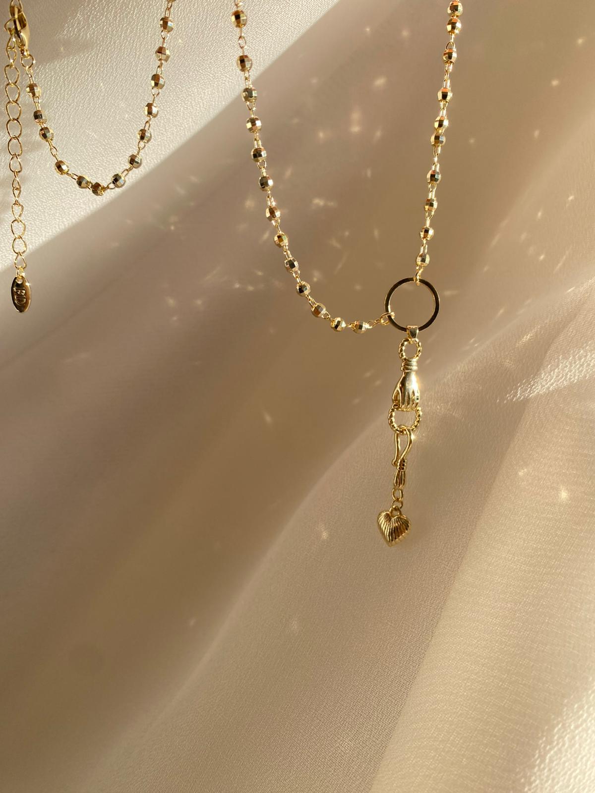 Hearts hand y choker