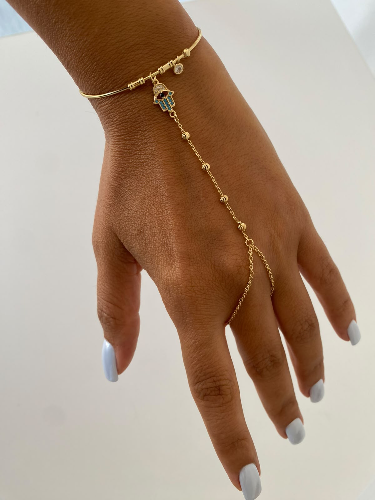 kelepçe details fatma eli şahmeran