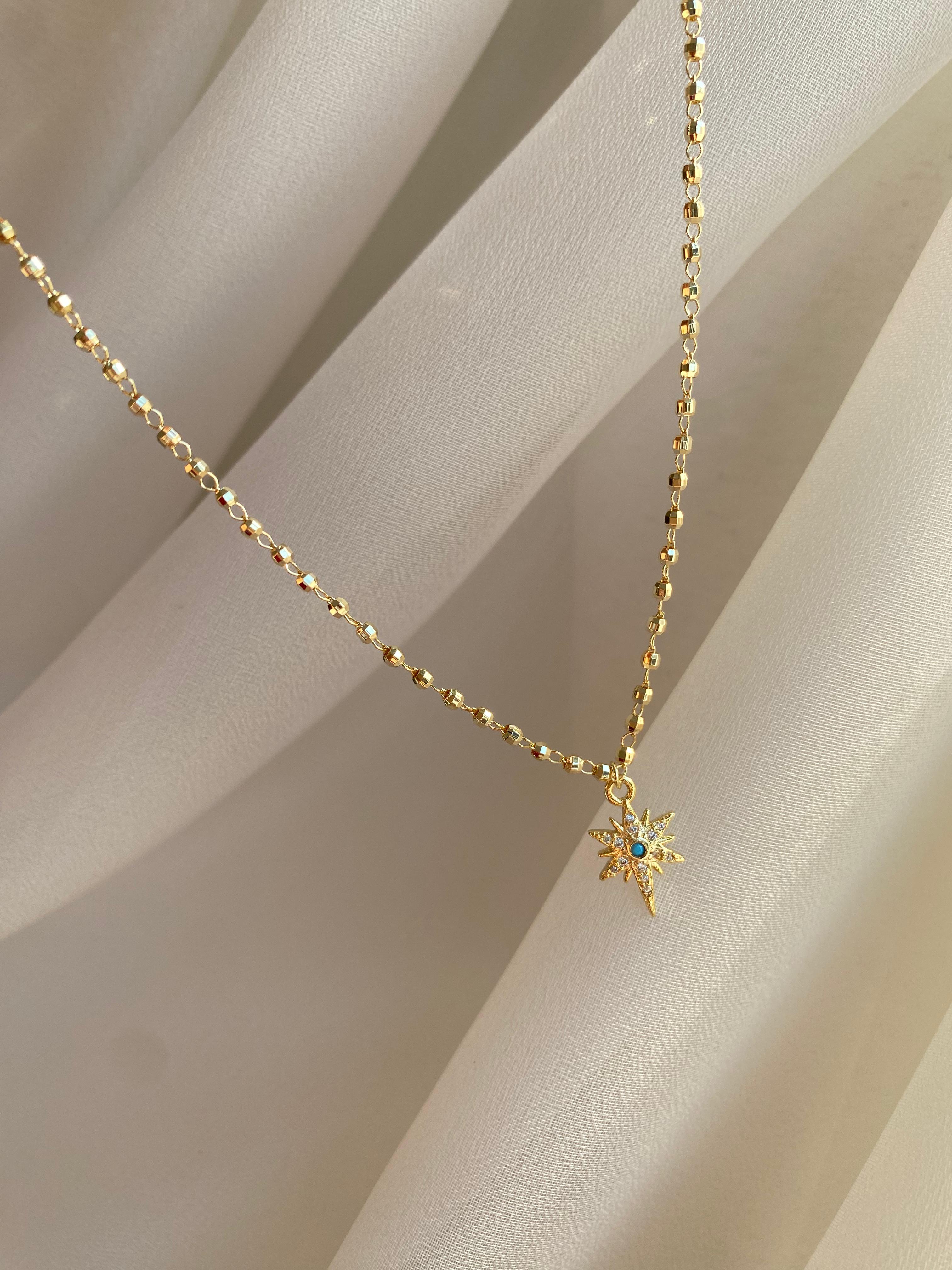 Poles Dorika Choker