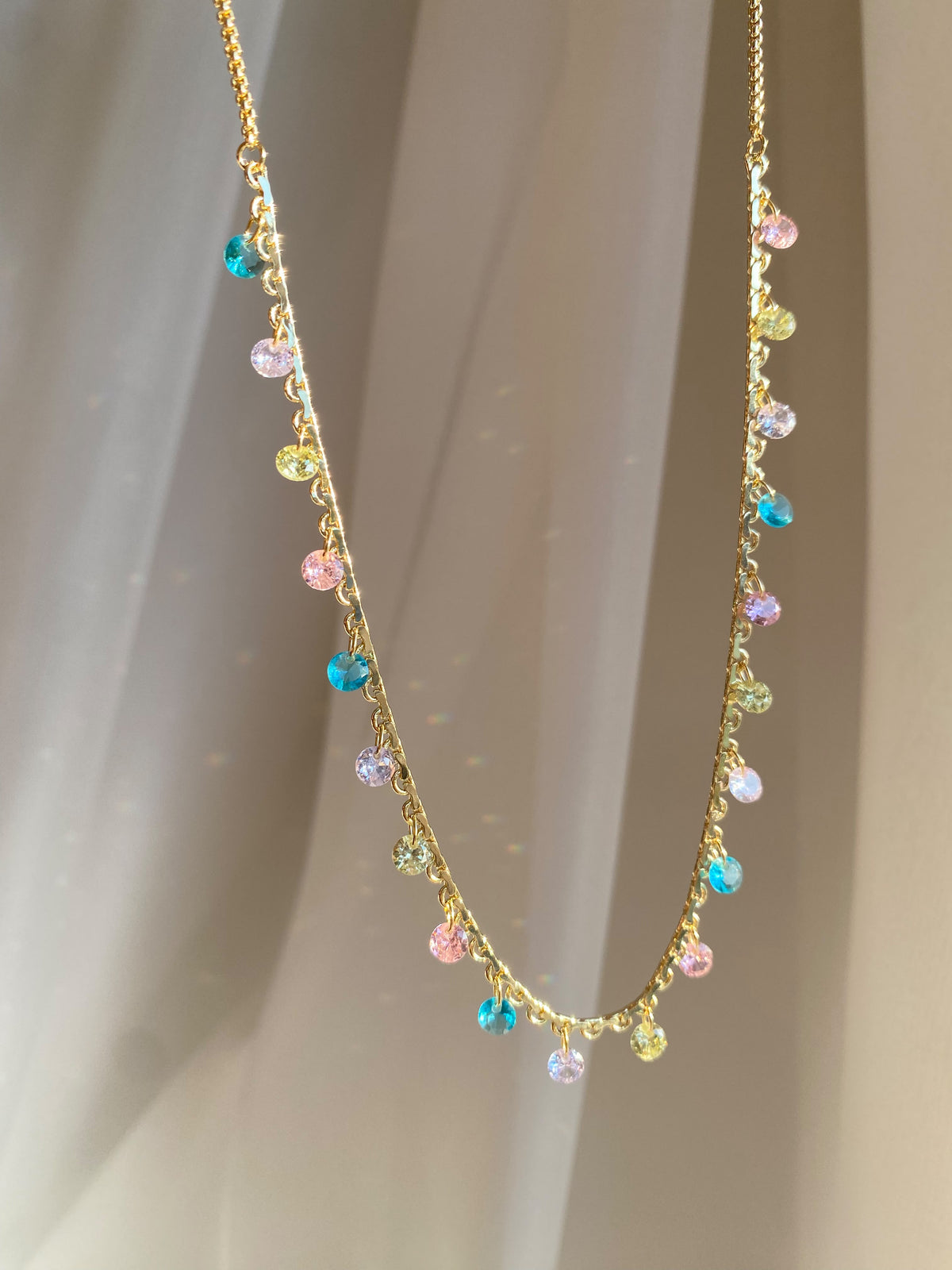 colour cyrstal choker