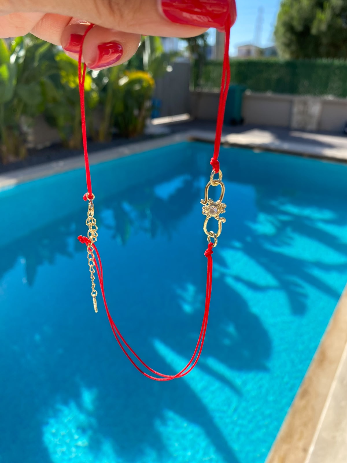 Red forever choker