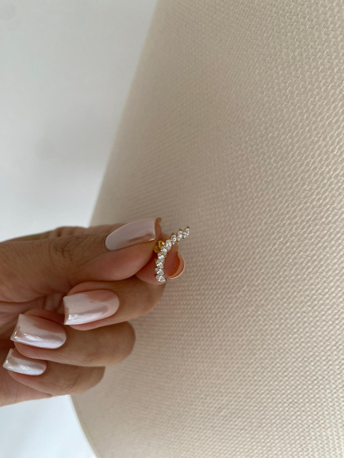 Moony helix tragus titanium küpe