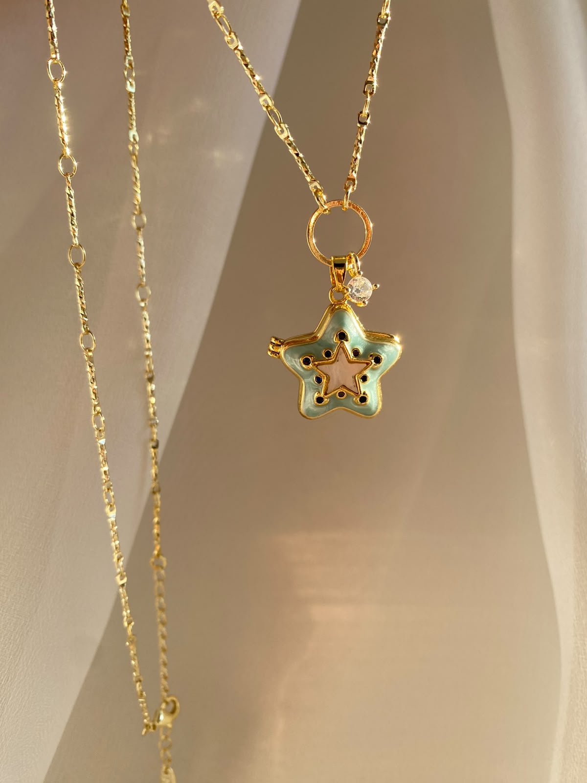 Stars stone kapaklı kolye