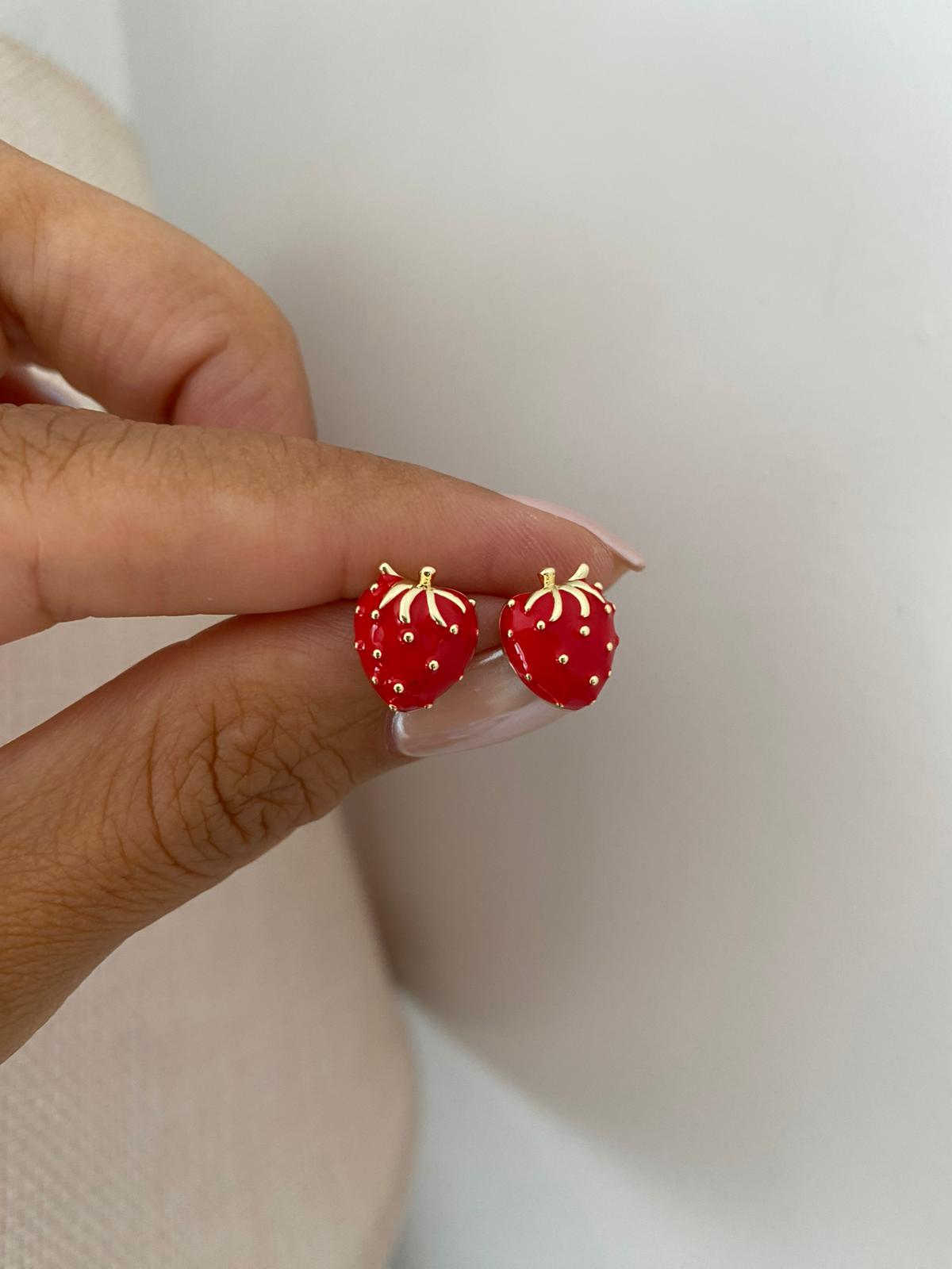 Strawberrys Küpe